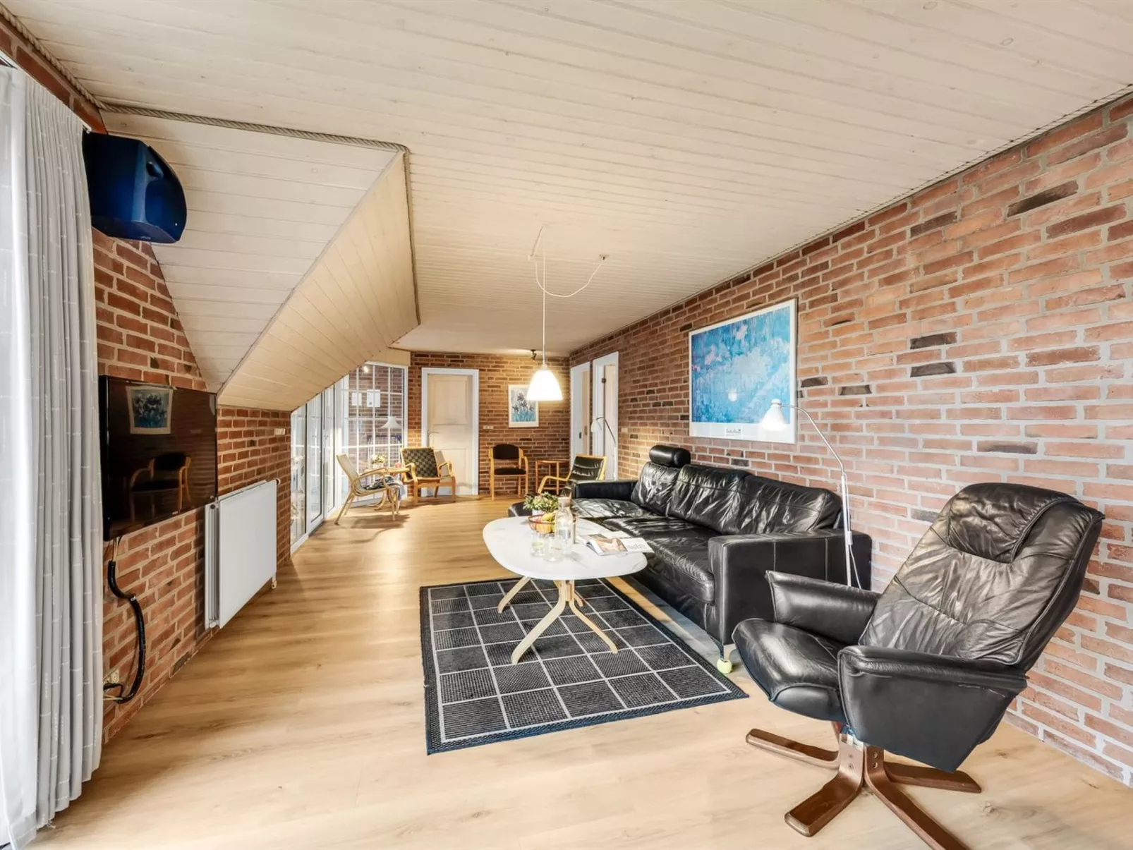 "Madsen" -  from the sea-Dedans