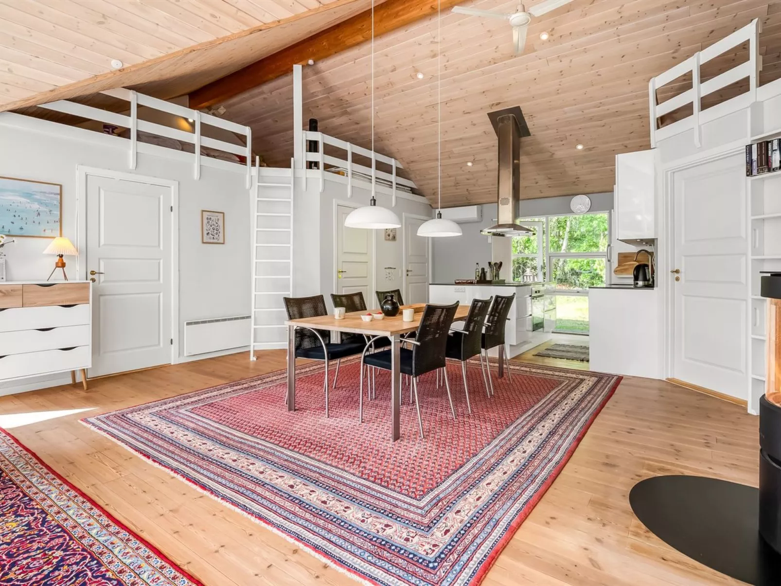 "Hellin" - 175m from the sea-Inside