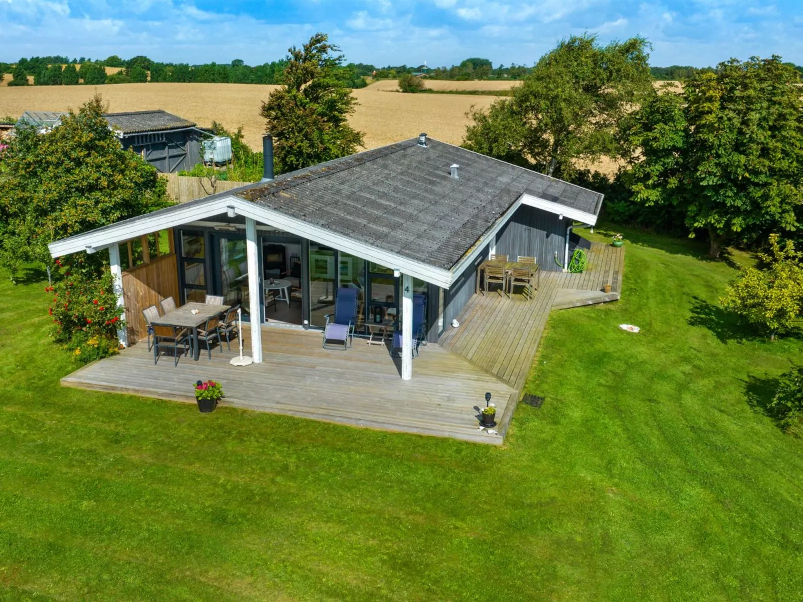 "Dorathea" - 360m from the sea-Draußen