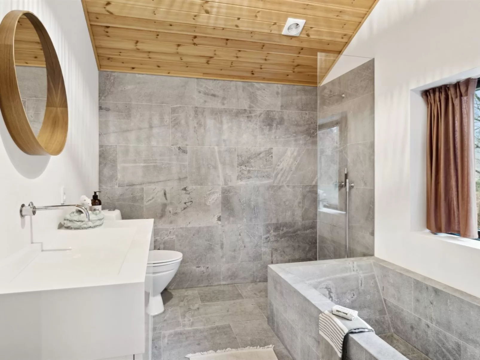 "Dagino" - 200m from the sea-Inside