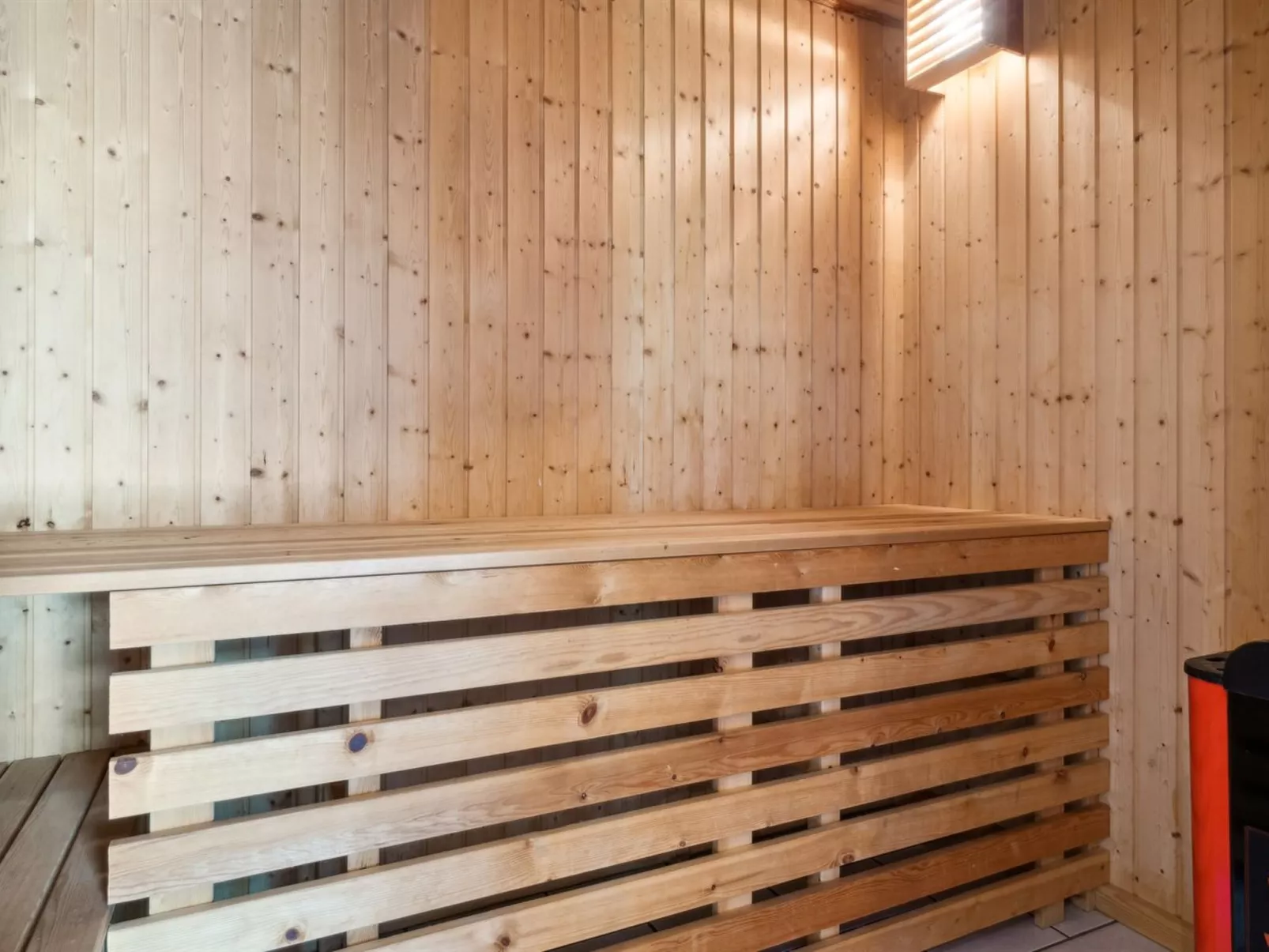 "Sylvie" - 400m from the sea-Inside