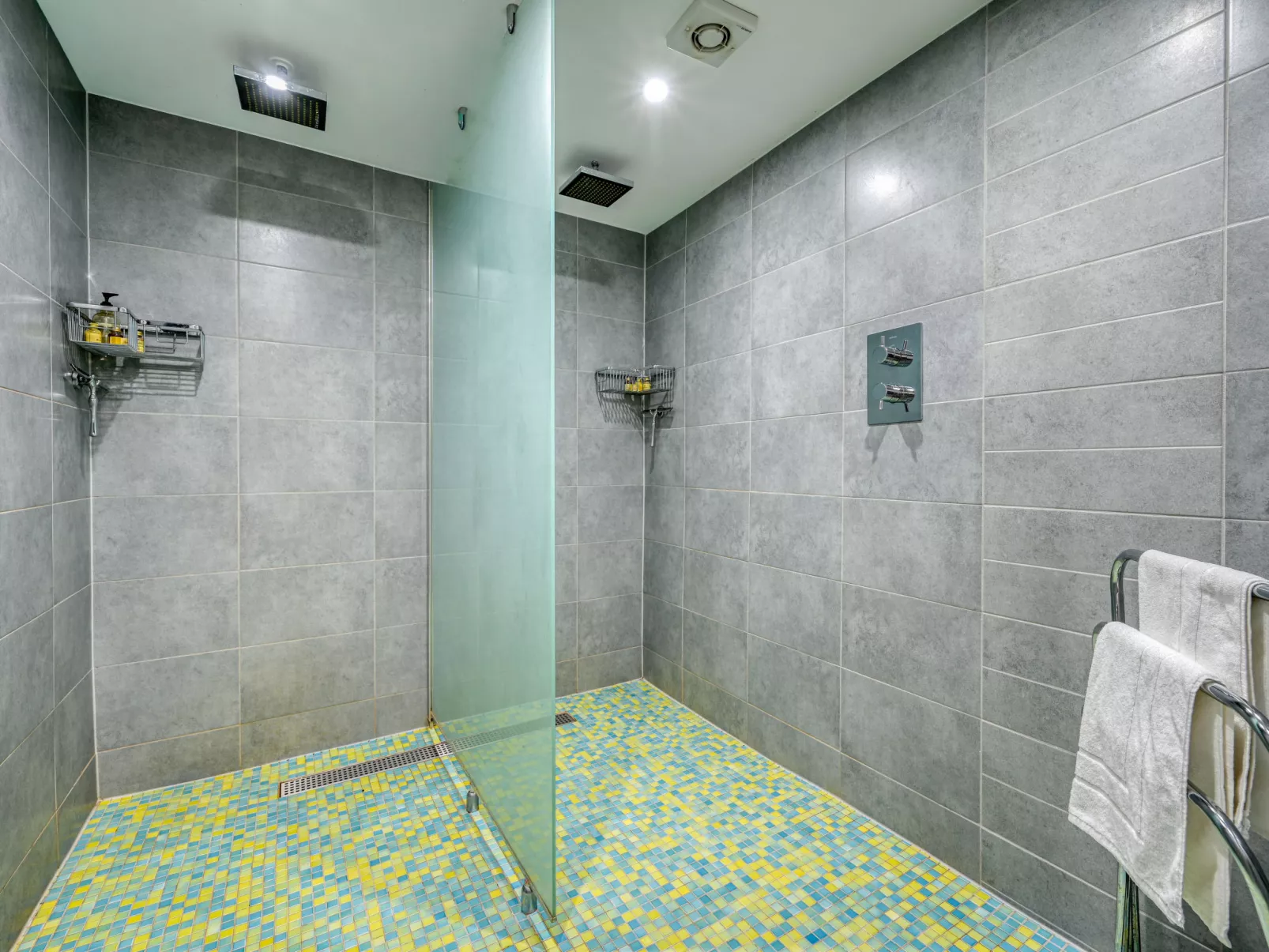 Loch Ness Granary-Dedans