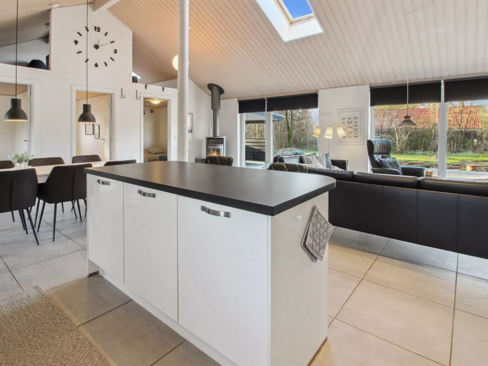 "Solvejg" - 30km from the sea-Drinnen