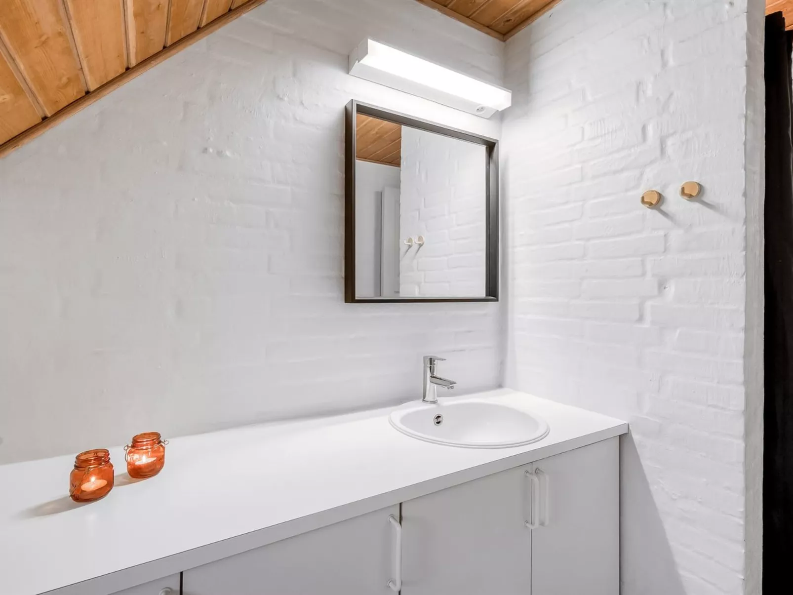 "Aagot" - 1.7km from the sea-Inside