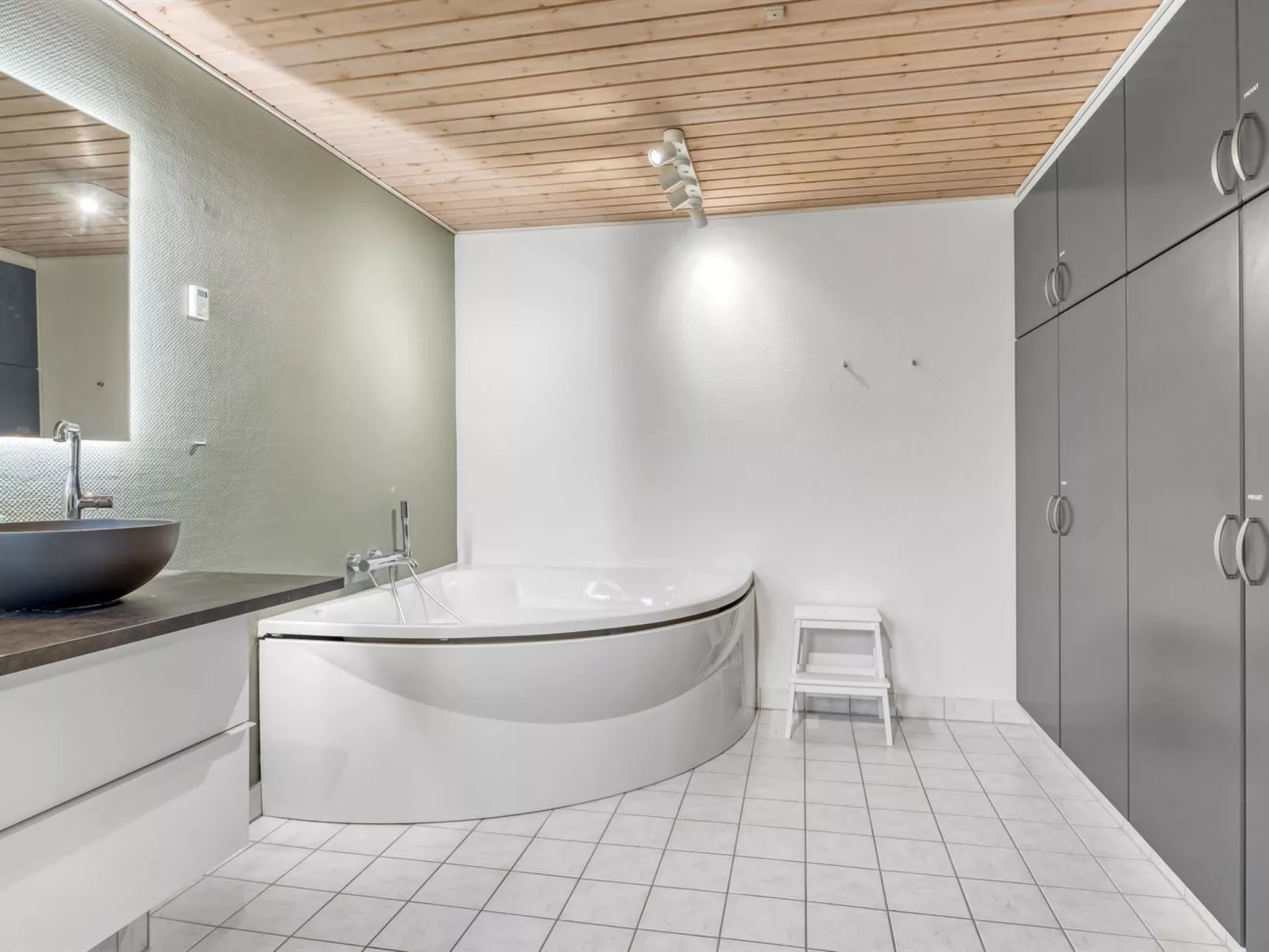 "Kerttuli" - 540m from the sea-Inside