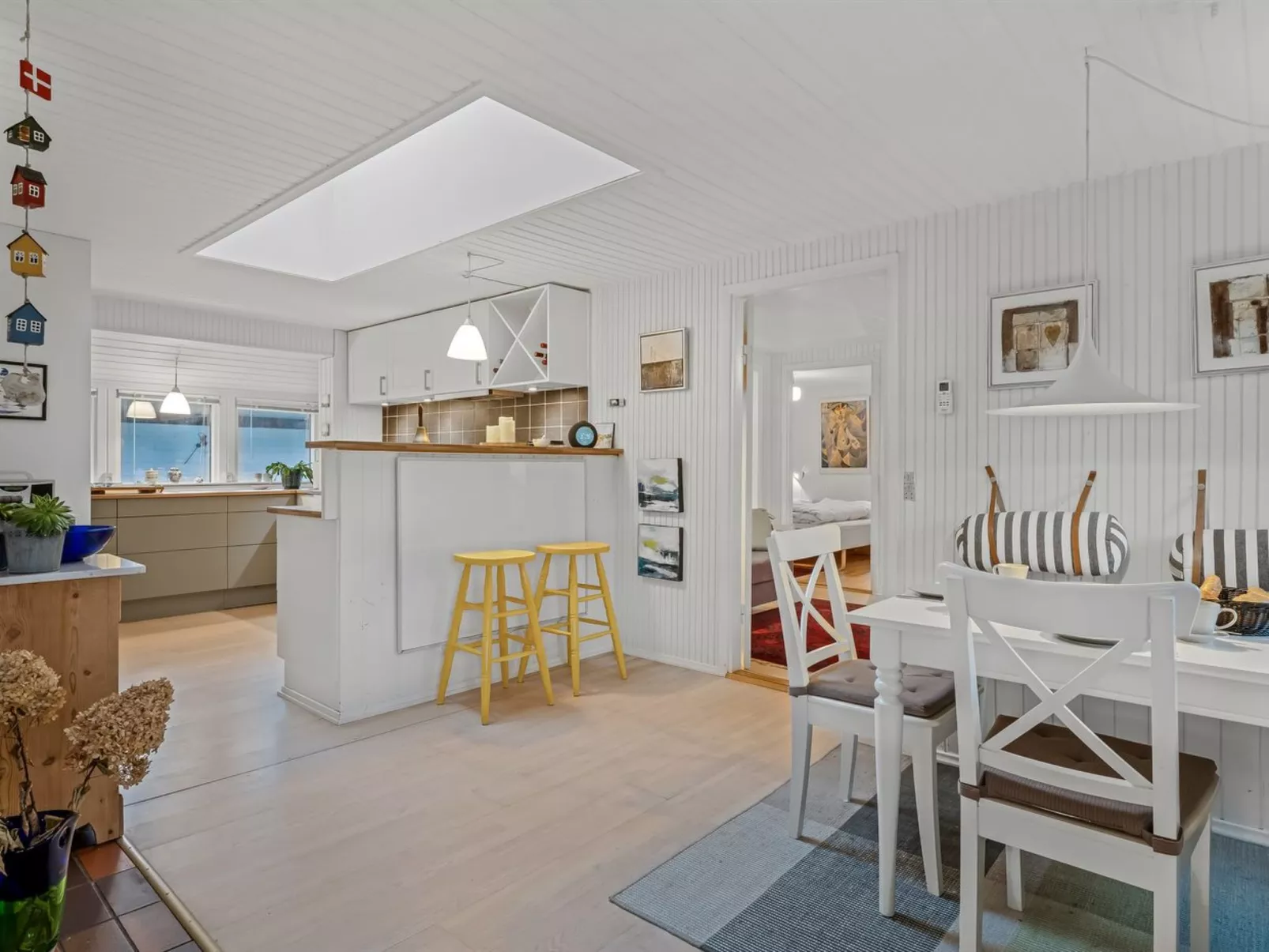 "Sven" - 250m to the fjord-Inside