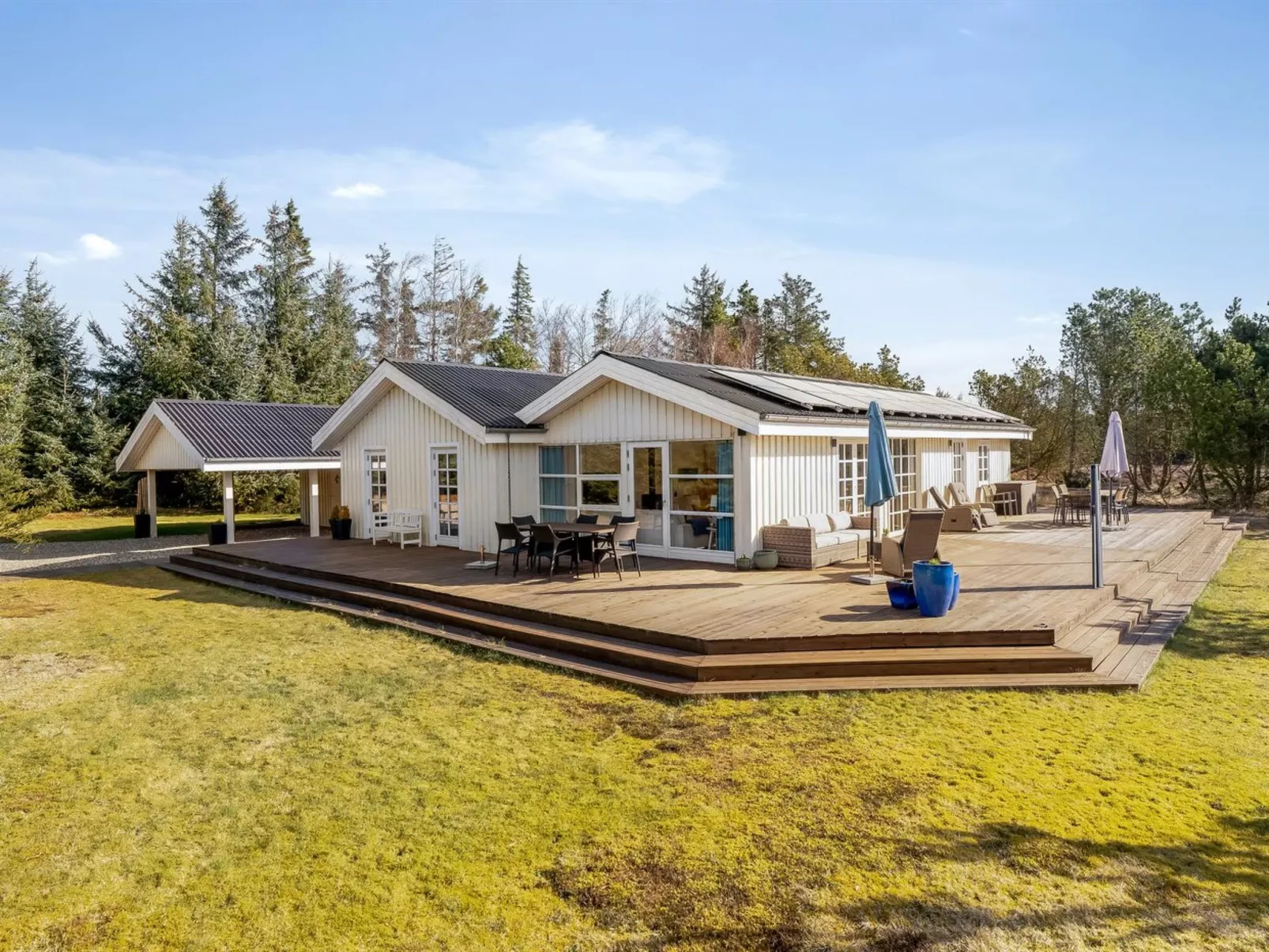 "Toska" - 3km from the sea-Outside