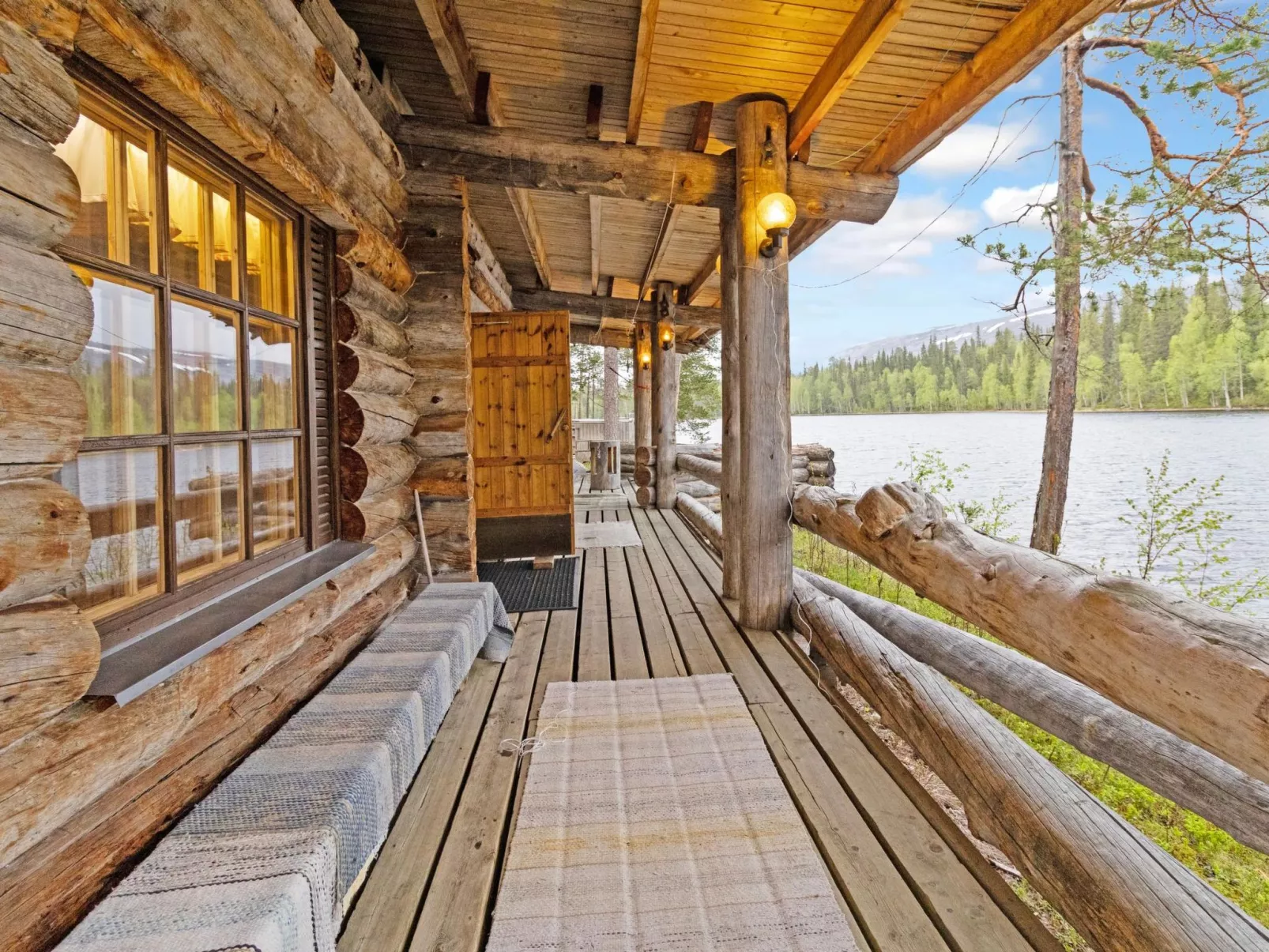 Metsä-luosto-Drinnen