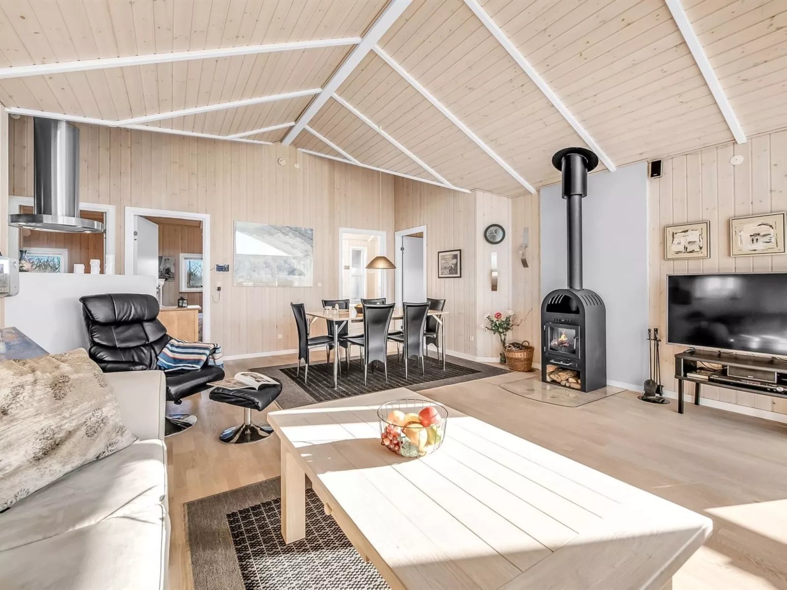 "Asgard" - 800m to the fjord-Inside