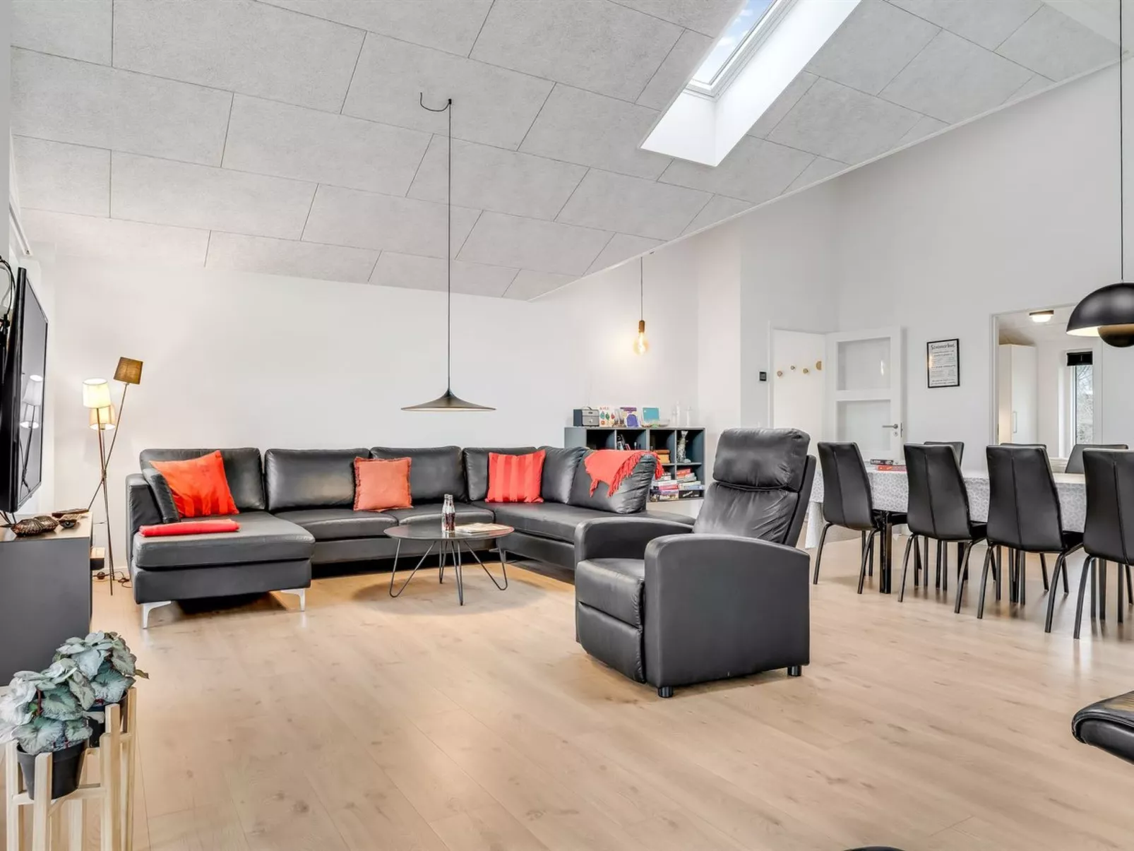 "Erlinda" - 300m from the sea-Dedans