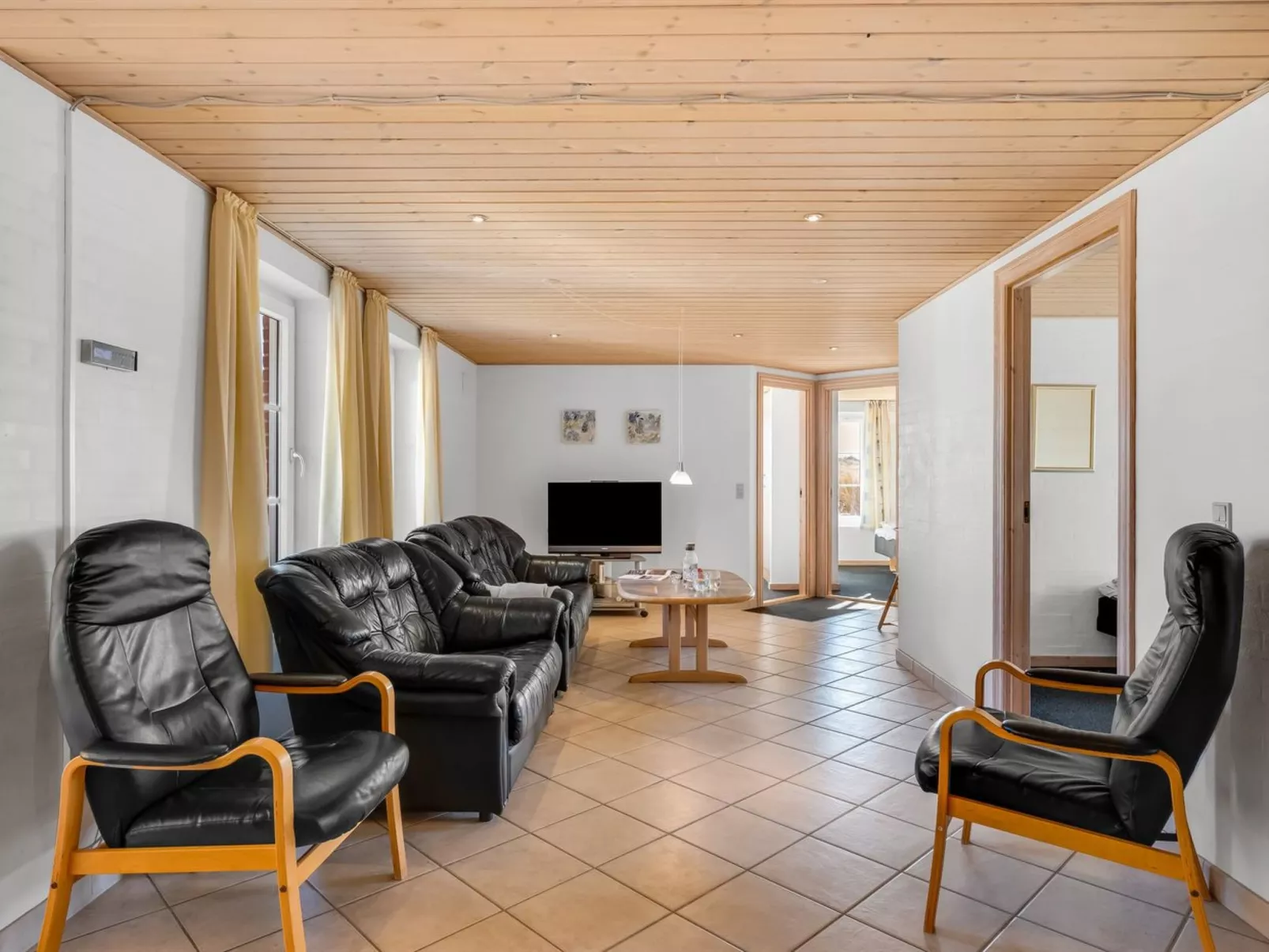 "Gytha" - 75m from the sea-Drinnen