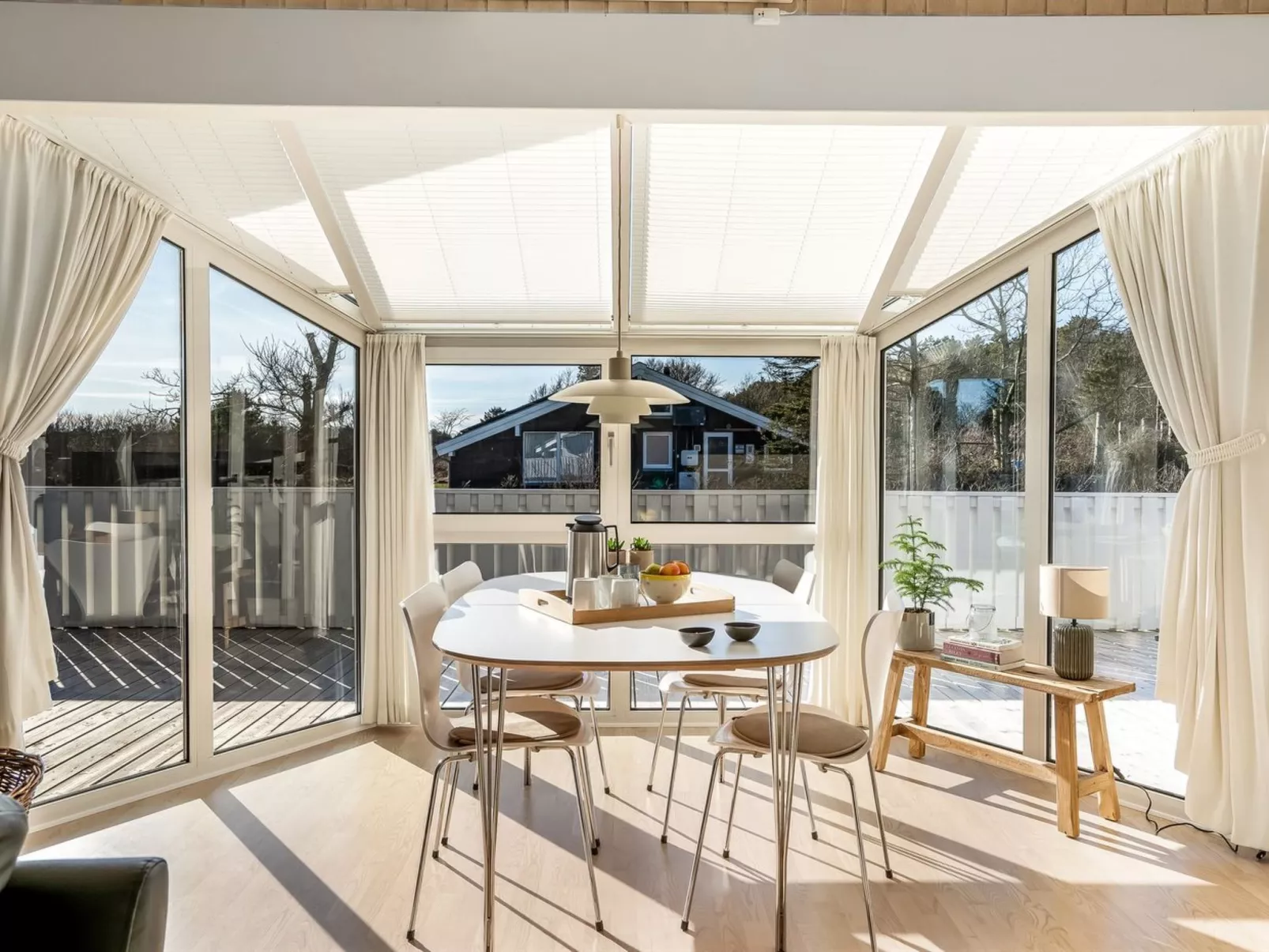 "Henri" - 1.2km from the sea-Inside