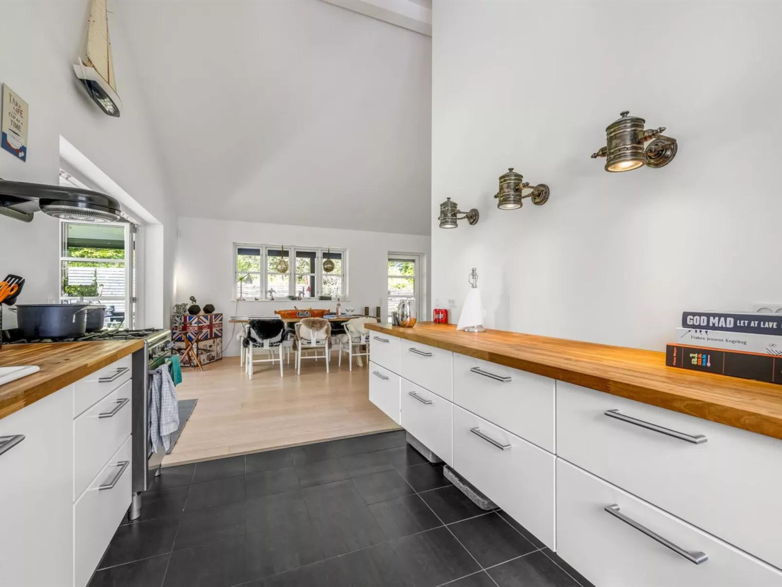 "Christin" - 275m from the sea-Inside