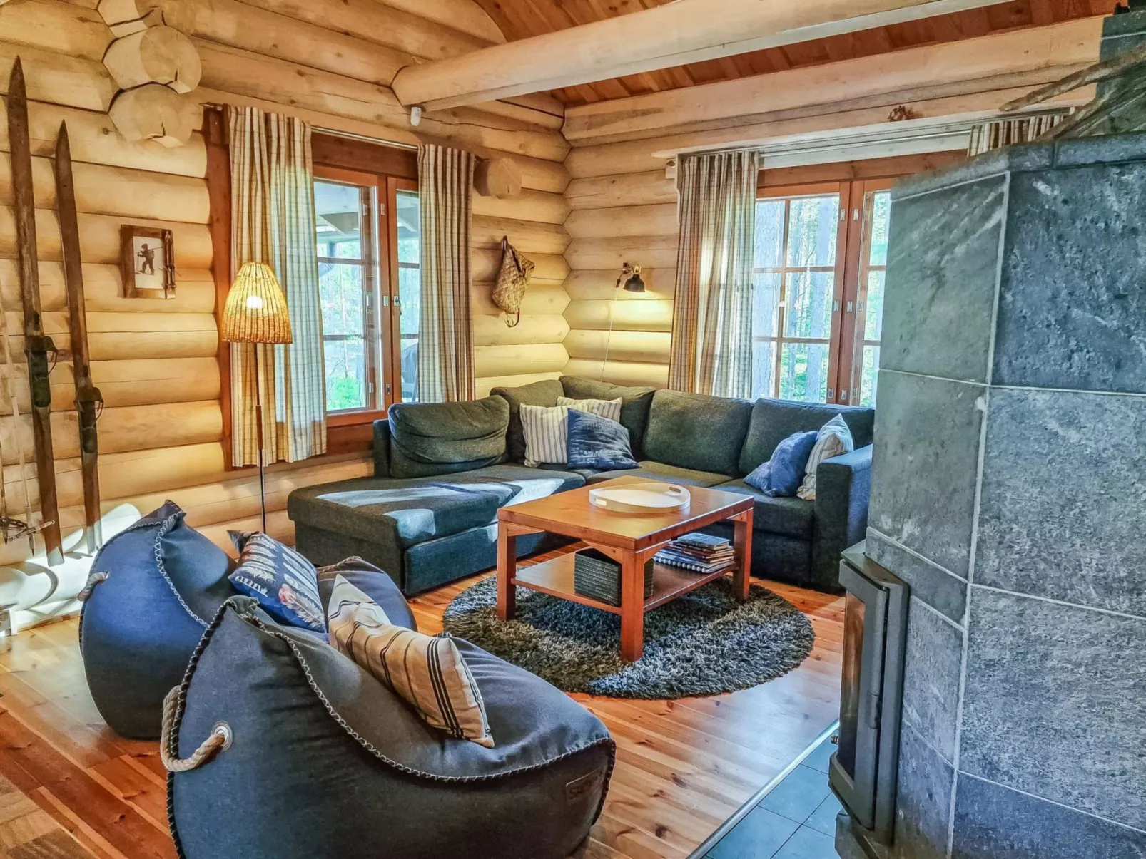 Pyöröpirtti-Inside