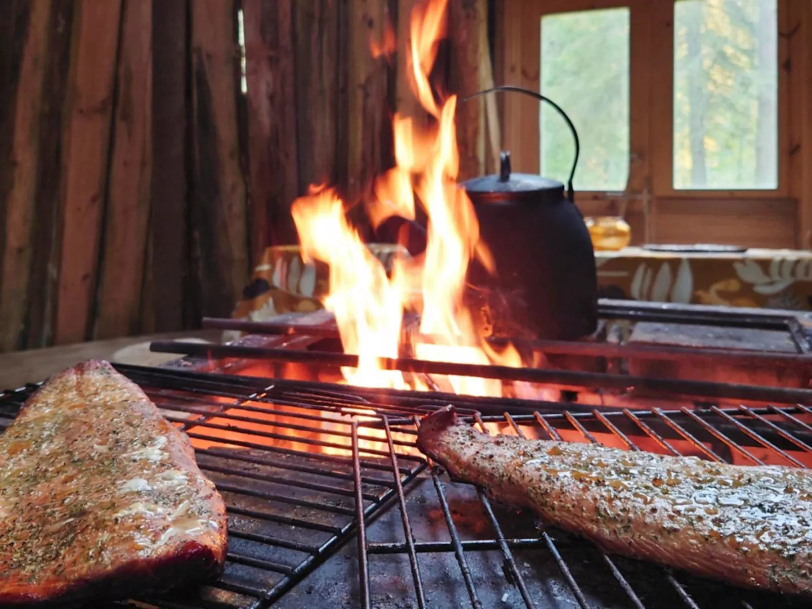 Koskisaari, vaikon loma 2-Dedans