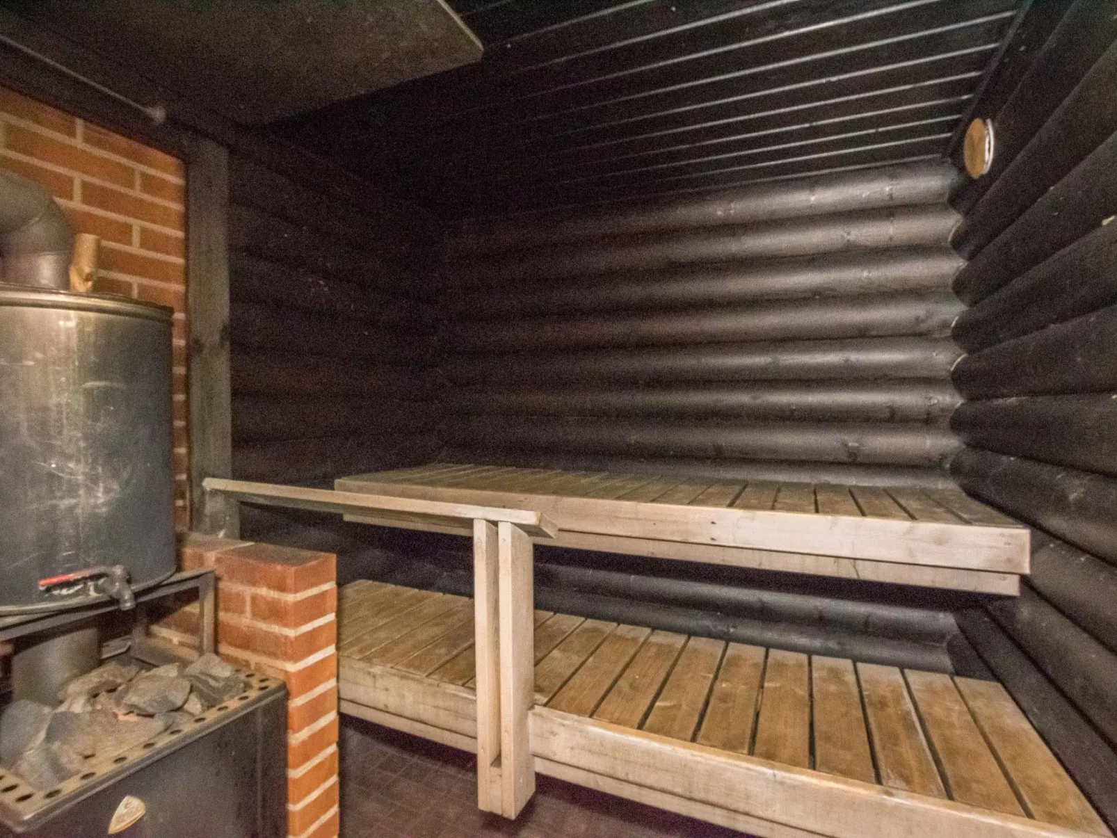 Juurakkopirtti-Drinnen