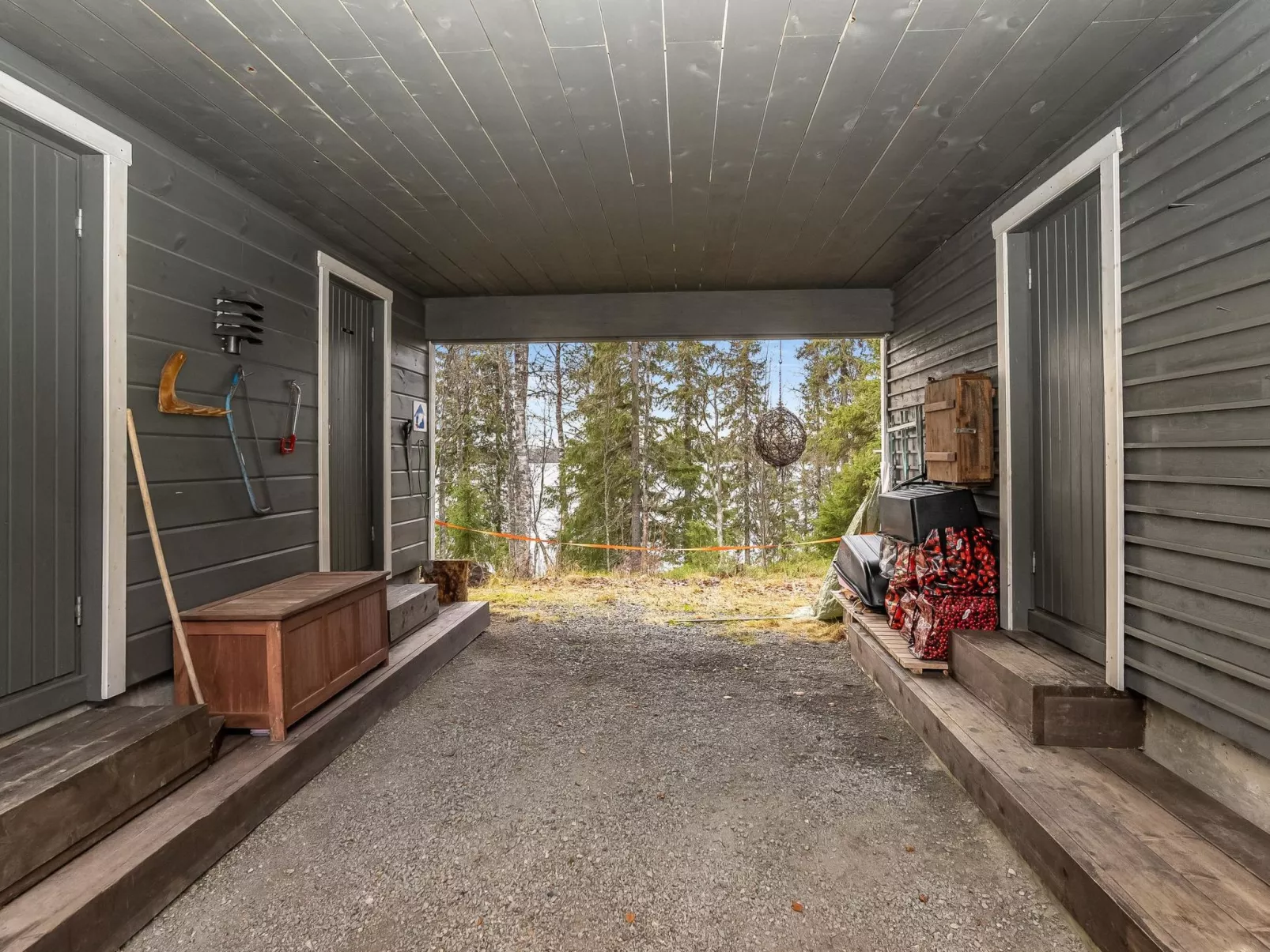 Rukaniemen kontio-Dedans