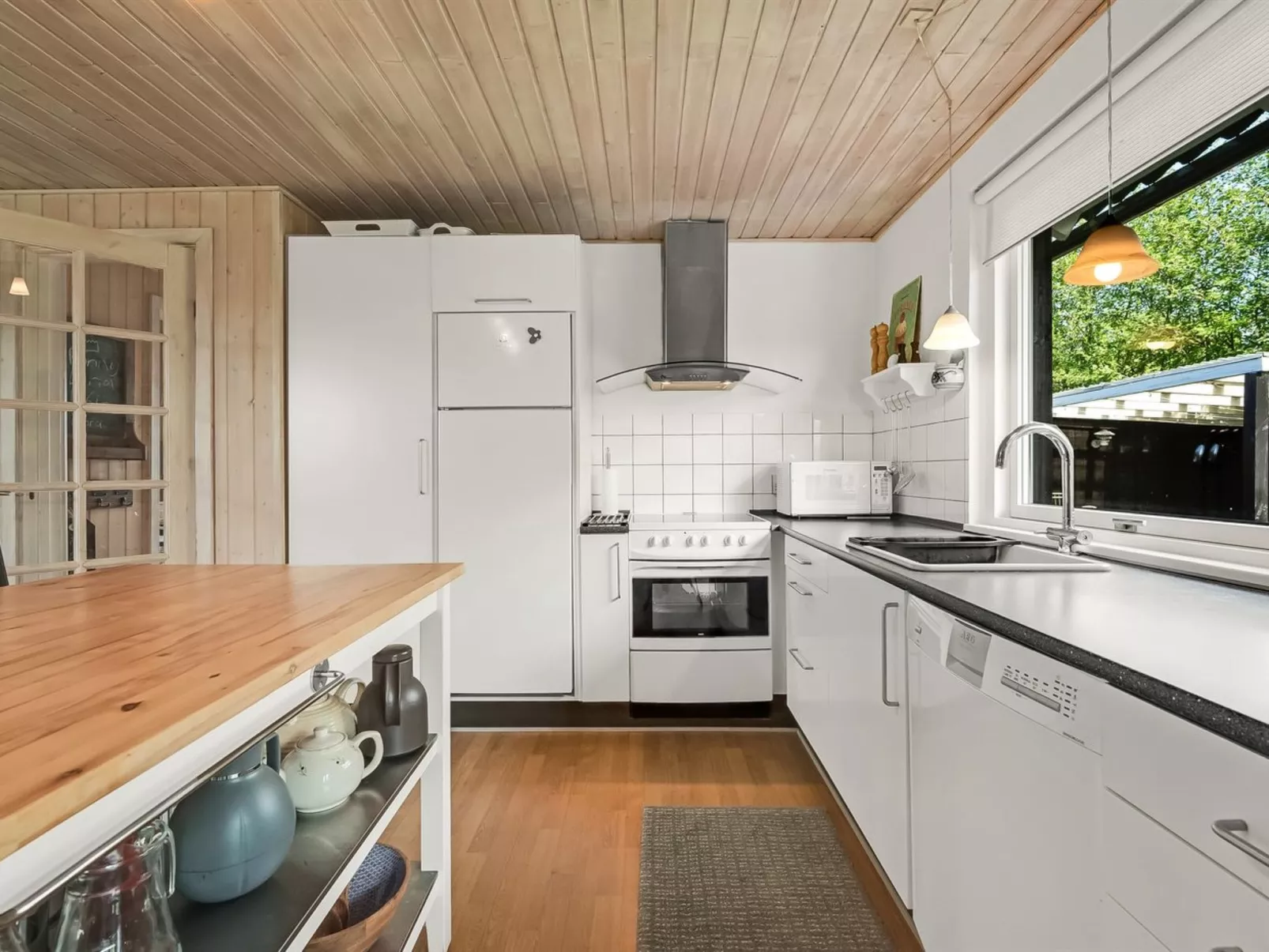 "Fido" - 500m to the fjord-Inside