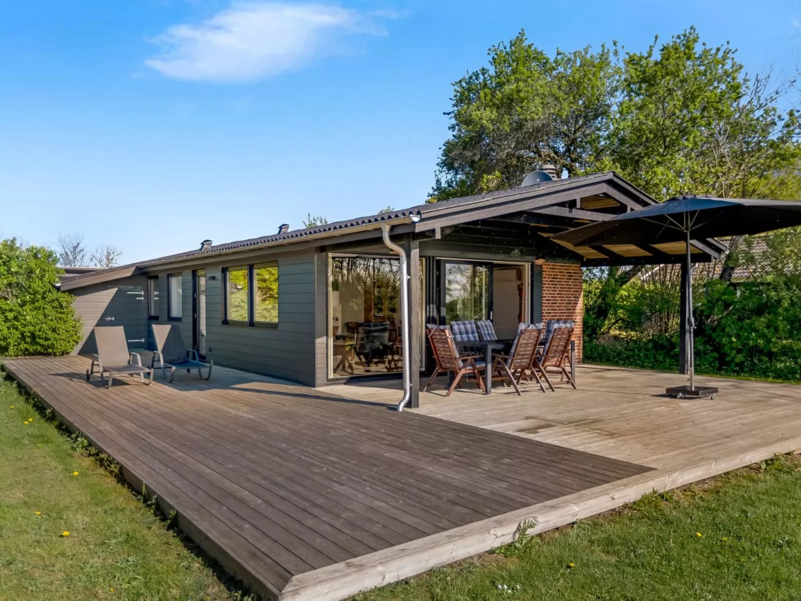 "Ørn" - 5m from the sea-Outside