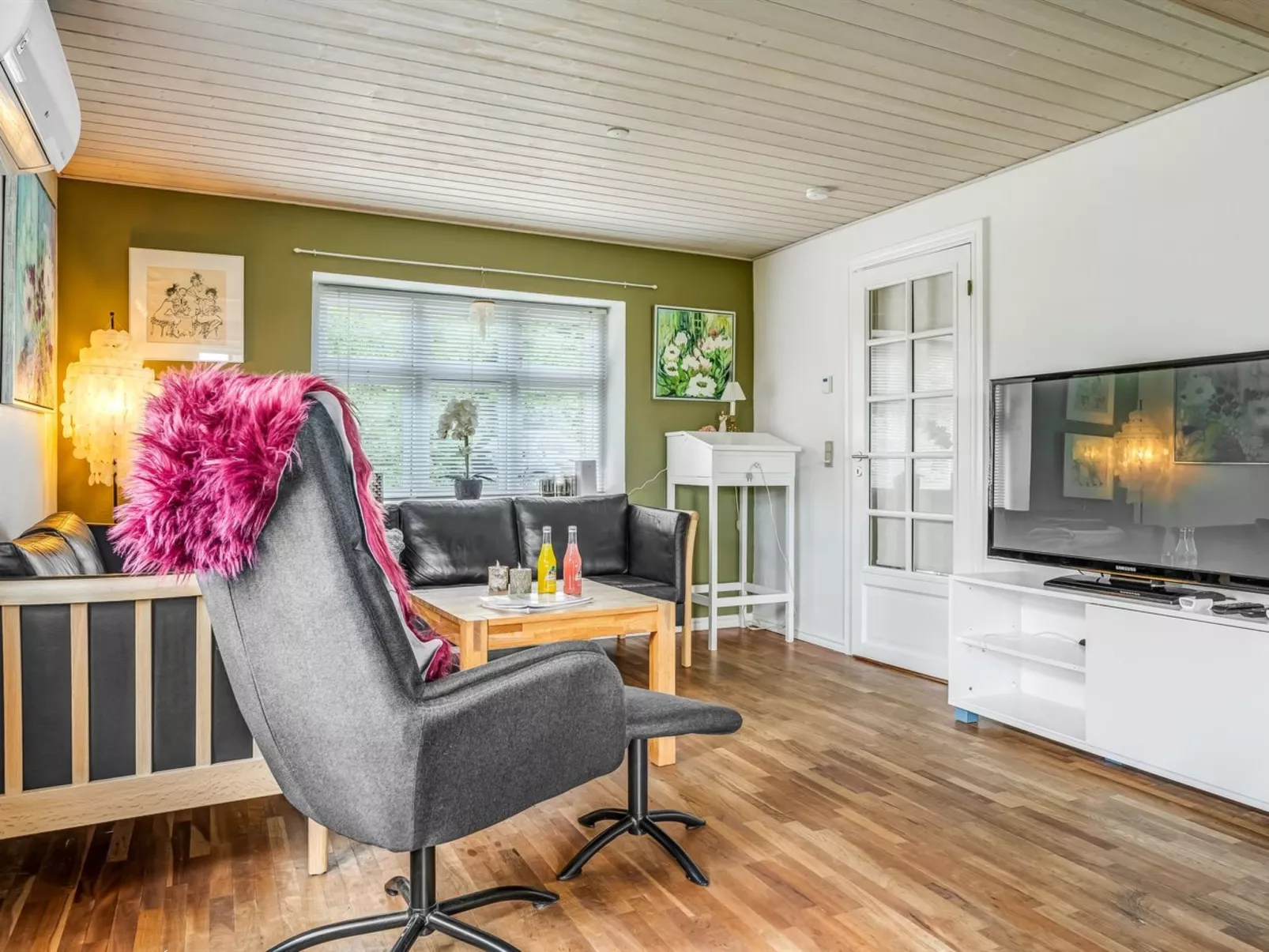 "Elza" - 2.5km from the sea-Drinnen