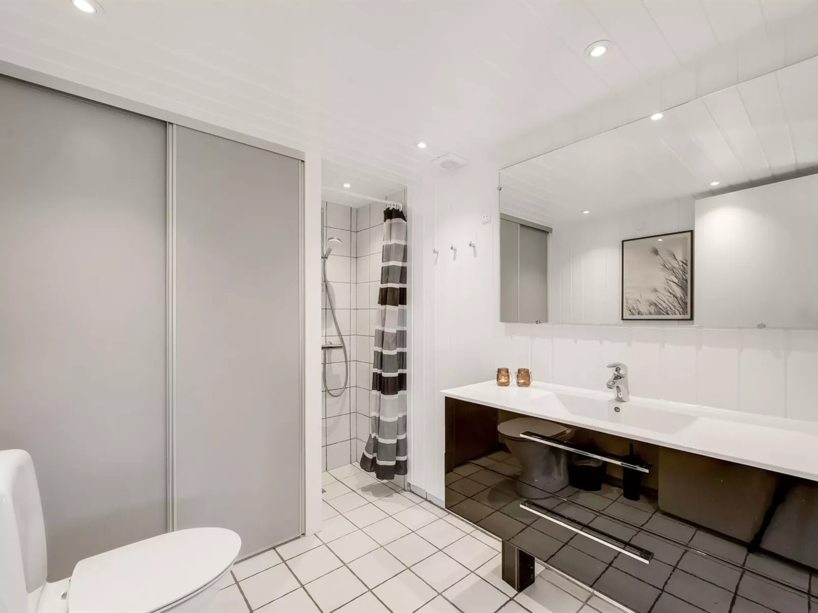 "Agnes" - 900m from the sea-Drinnen