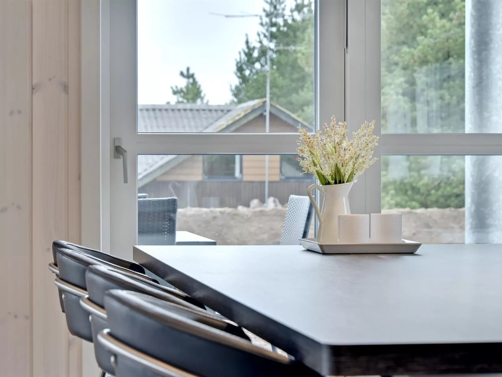 "Hwithoveth" - 1.4km from the sea-Dedans