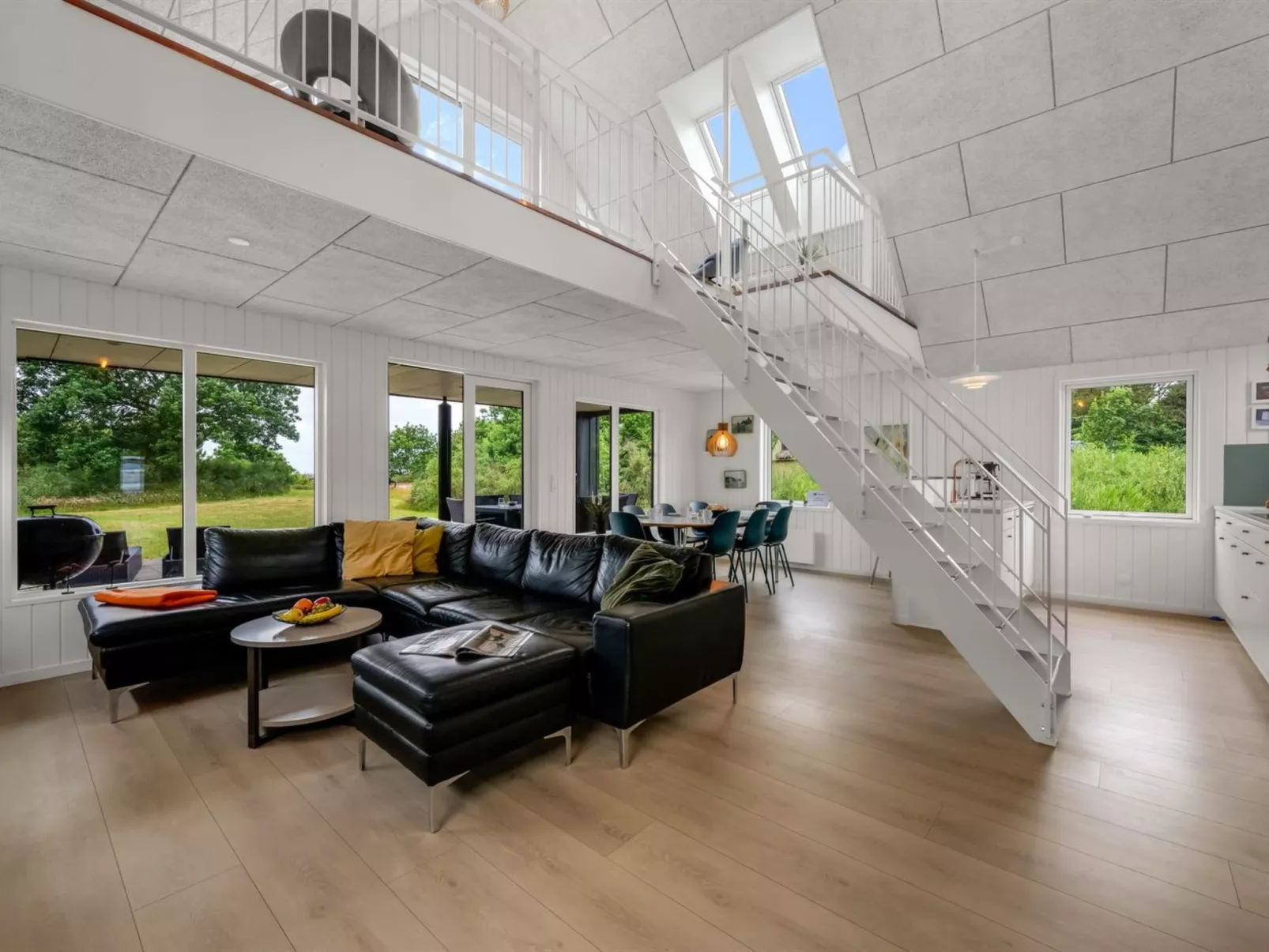 "Gadde" - 100m to the fjord-Inside