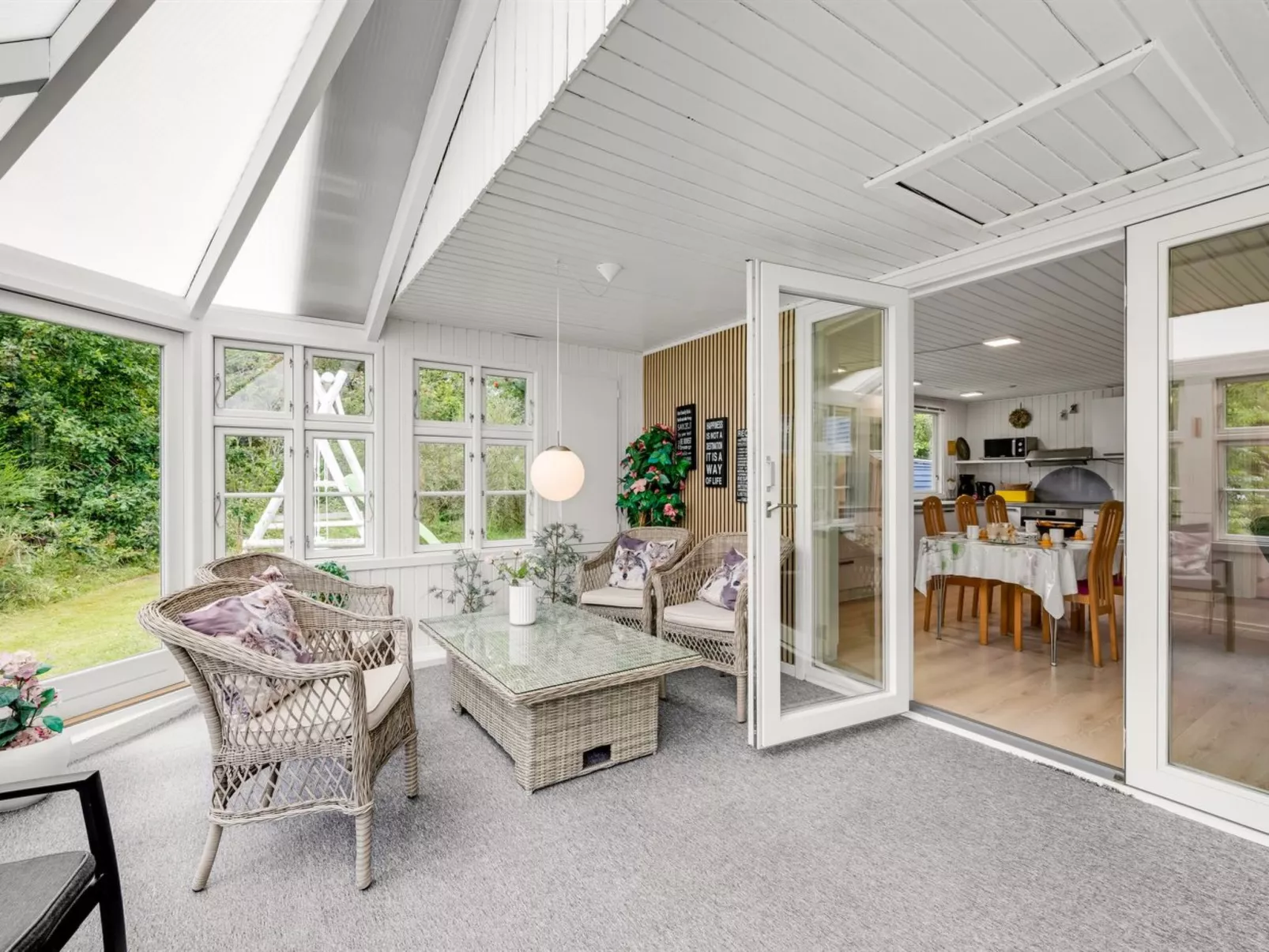 "Sami" - 600m to the fjord-Dedans