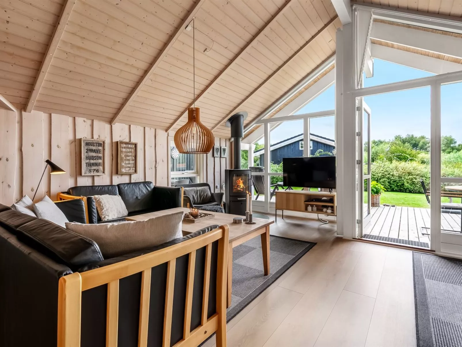 "Mieka" - 500m from the sea-Inside