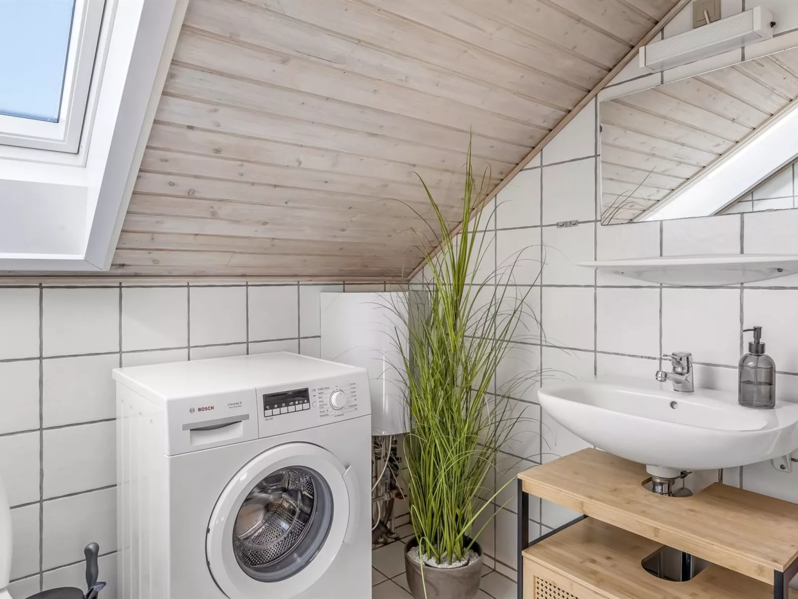 "Steffan" - 2.3km from the sea-Drinnen