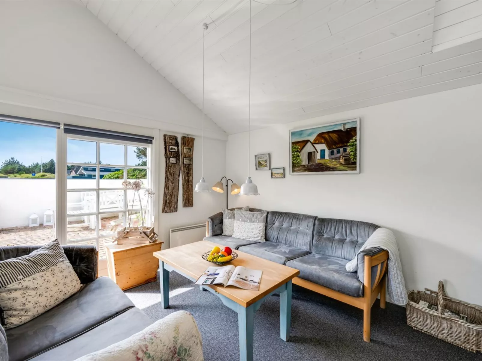 "Reinhard" -  from the sea-Drinnen