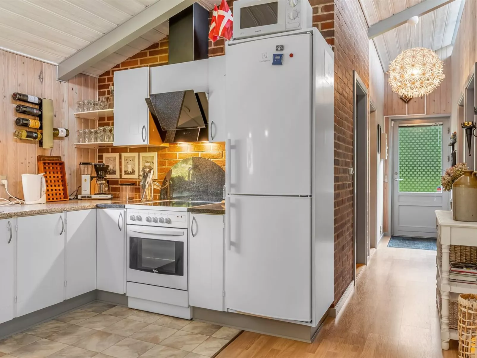 "Anne" - 30km from the sea-Inside