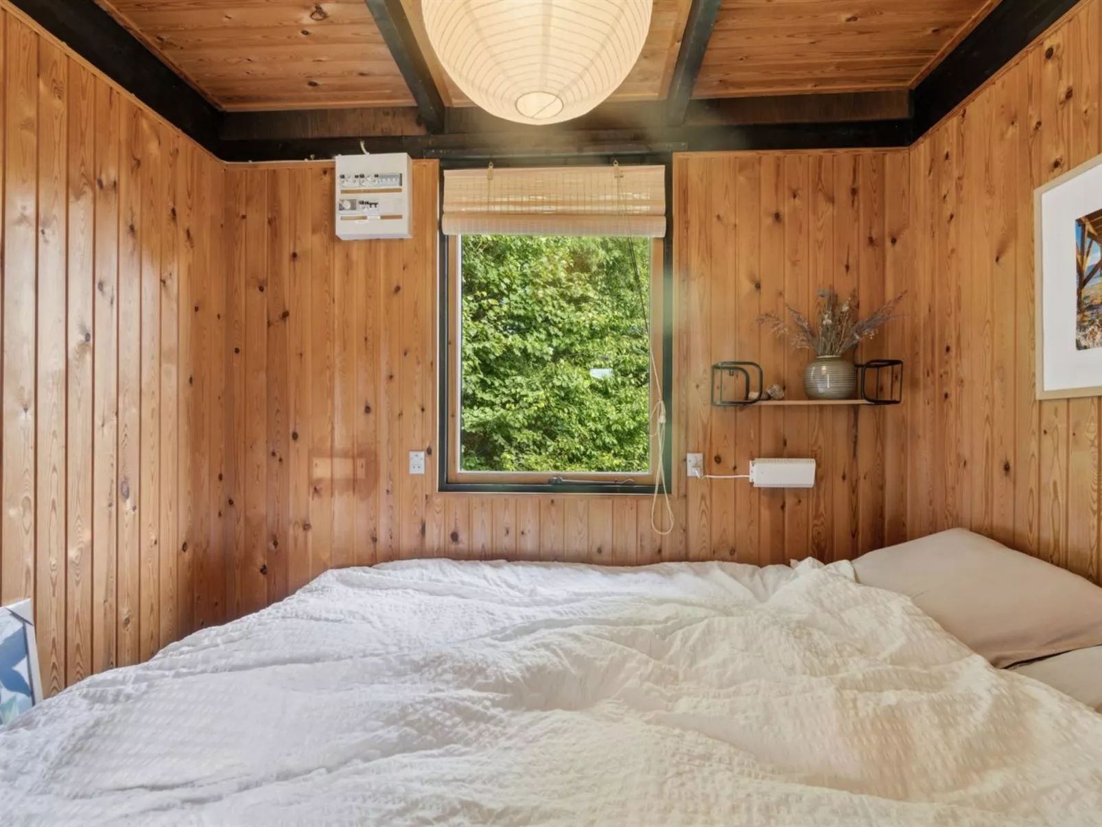 "Joon" - 100m from the sea-Drinnen