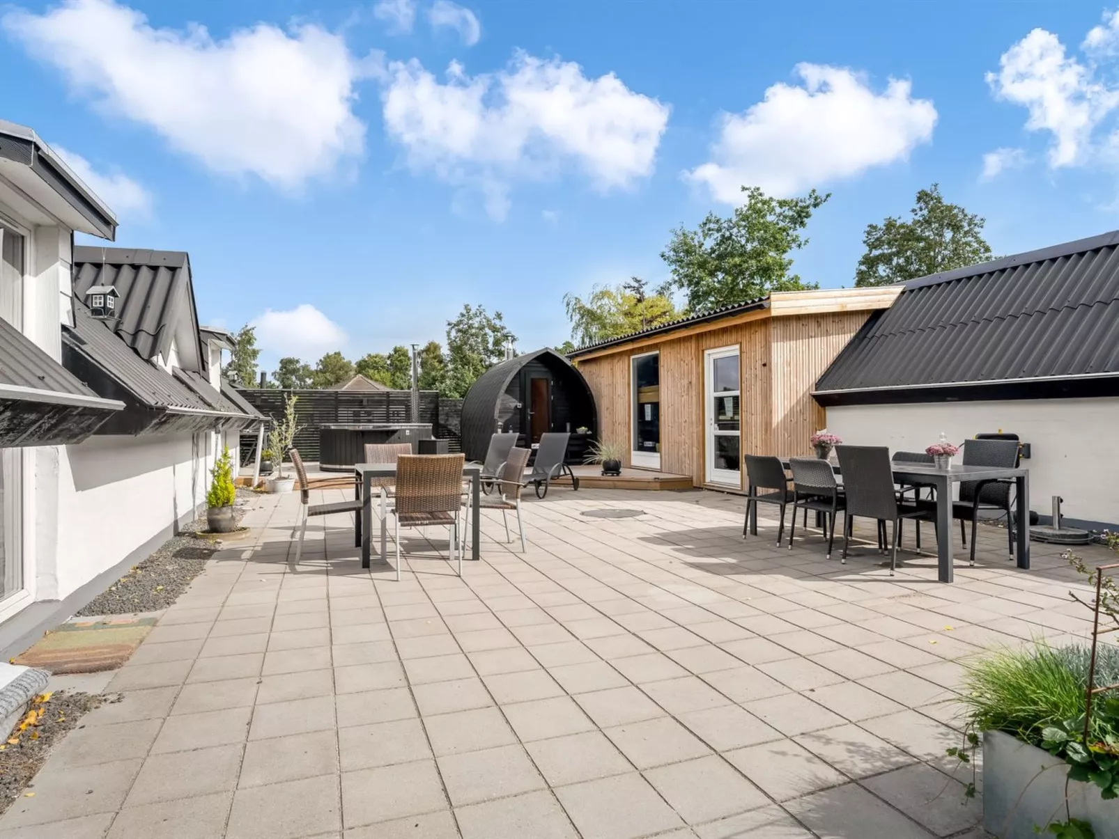 "Milutin" - 650m from the sea-Outside