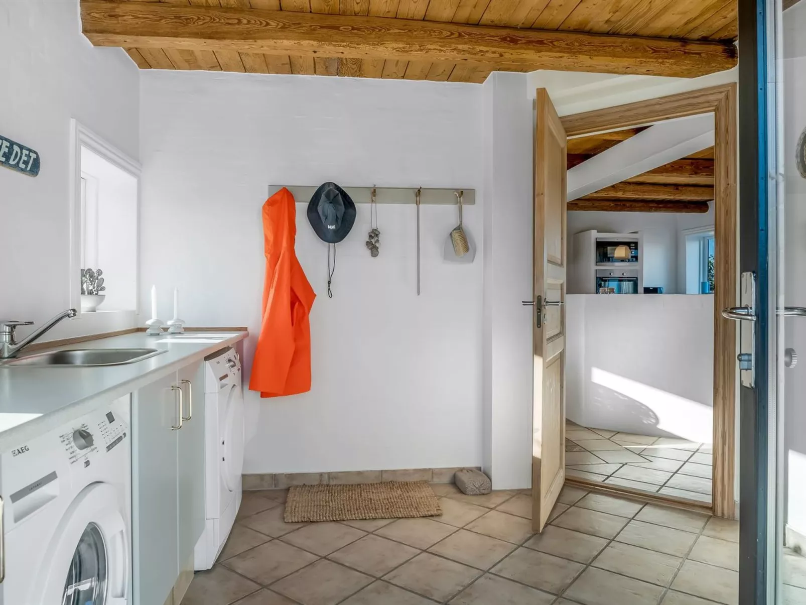 "Elida" - 400m from the sea-Inside