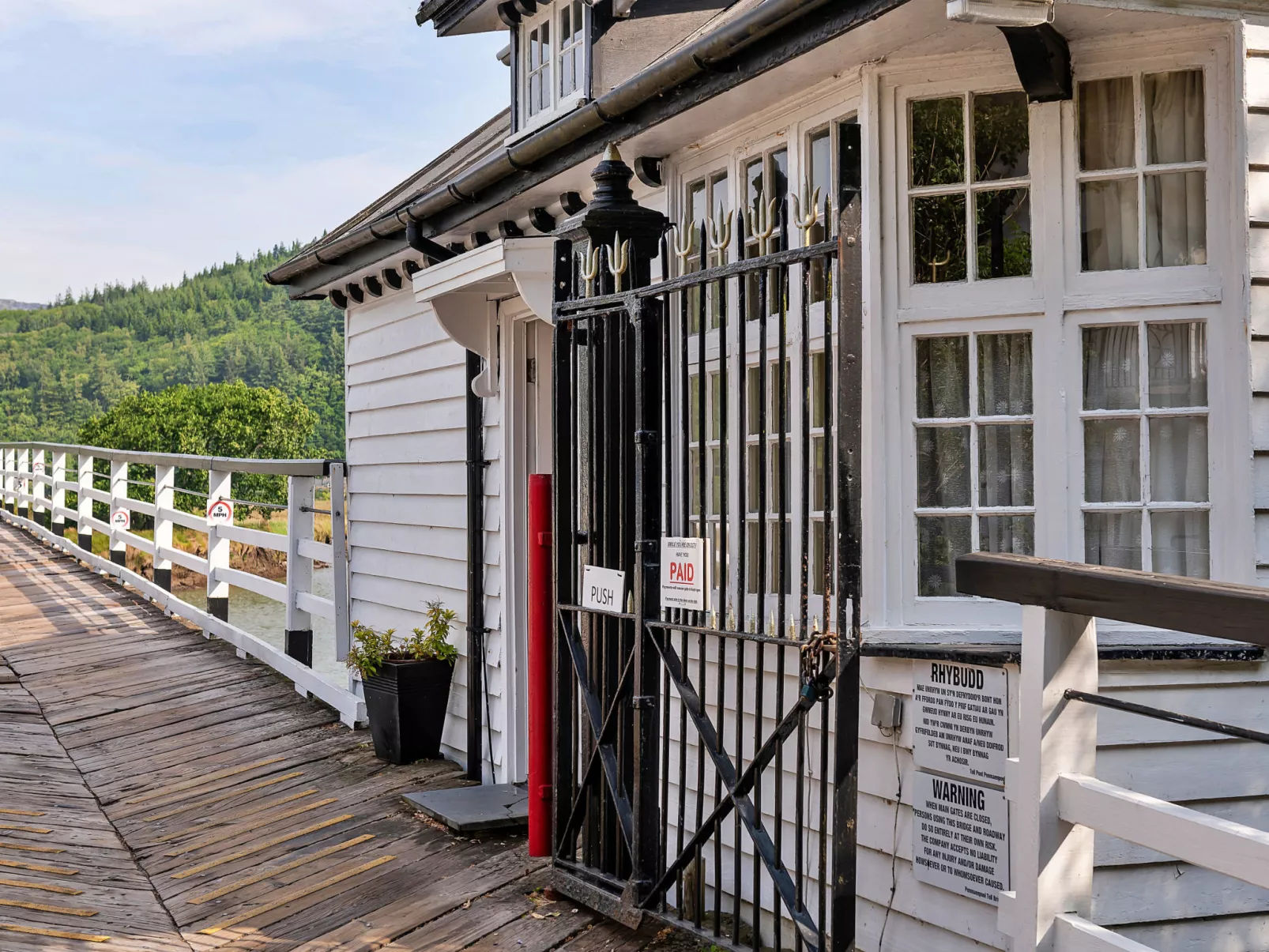 Toll Bridge Cottage-Dehors