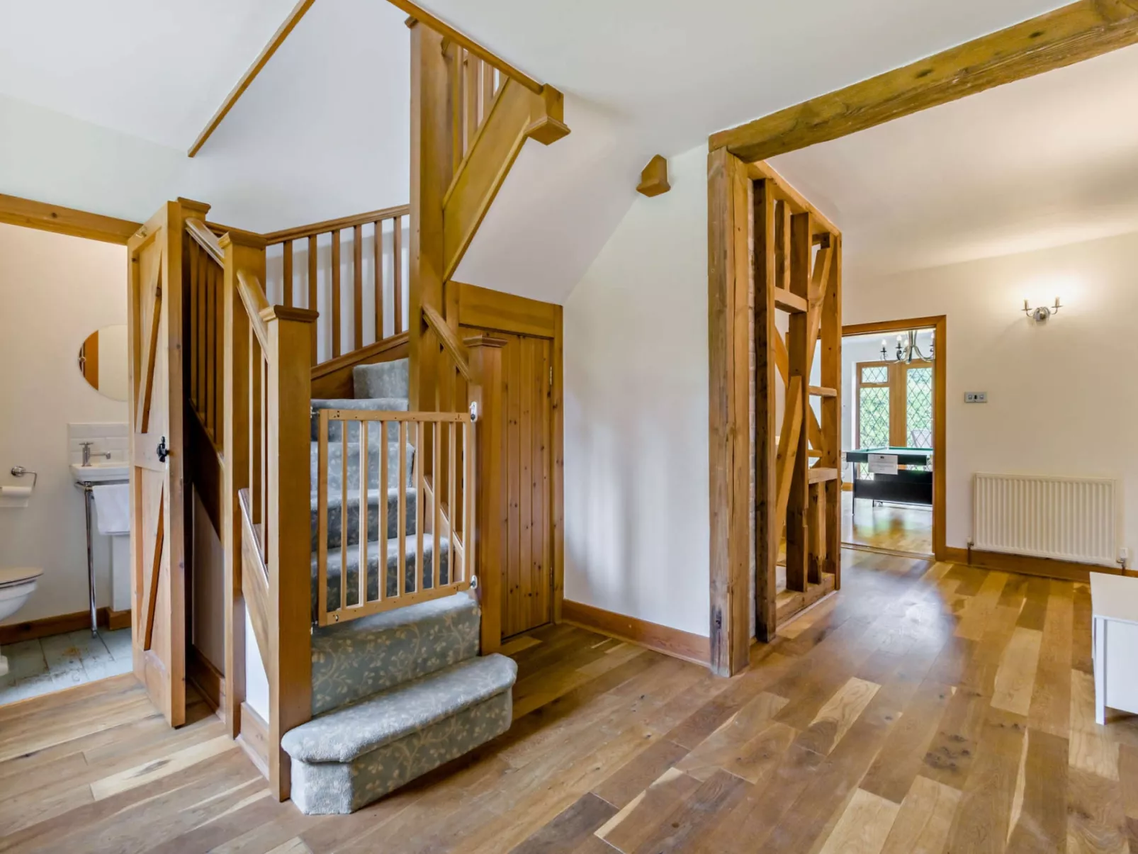 The House at No. 47-Dedans