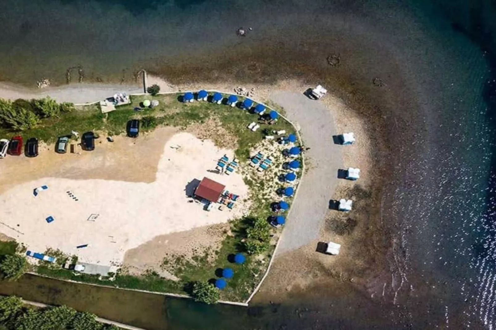 Holiday Home Ribarić - Four Bedroom Holiday Home with Terrace