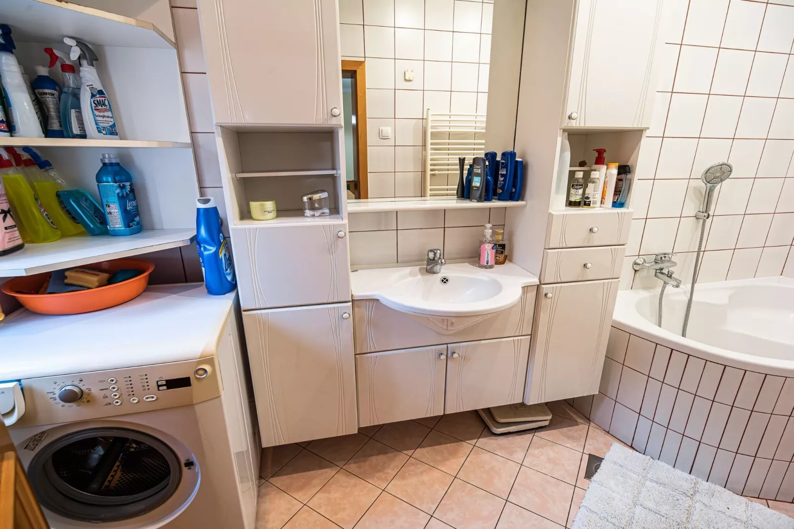 Relaxing Retreat with Hot Tub in Sevnica - Three Bedroom Apartment-Bathroom