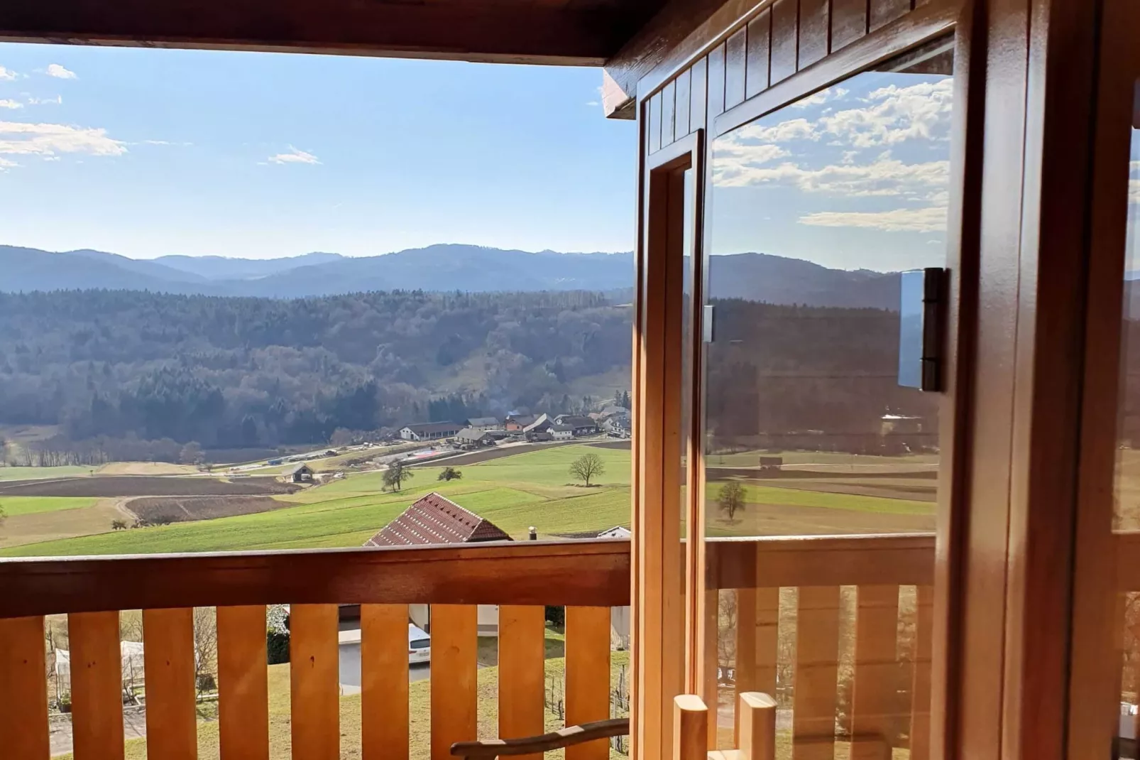 Vivid Hillside Country House with Hot-Tub and Sauna - Two Bedroom Country House-Terrace balcony