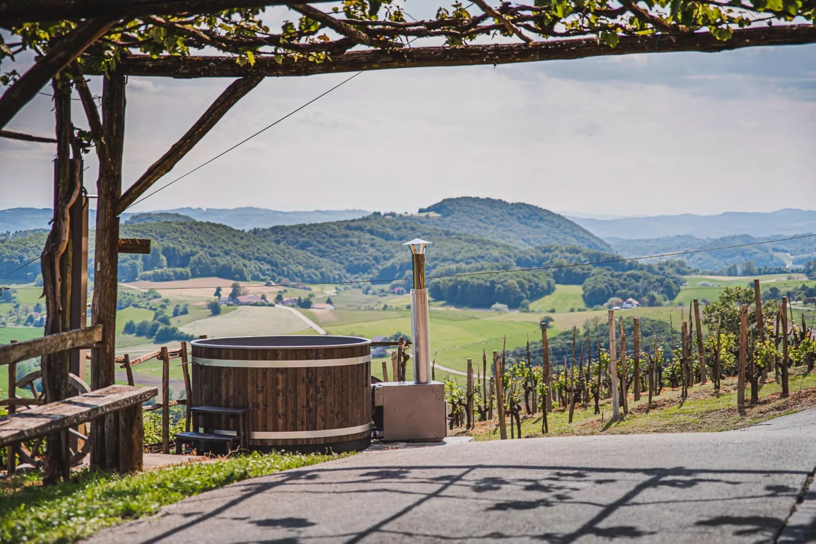 Cozy Countryside Retreat Villa with Hot-Tub - Two Bedroom Villa with Hot Tub-Outdoor