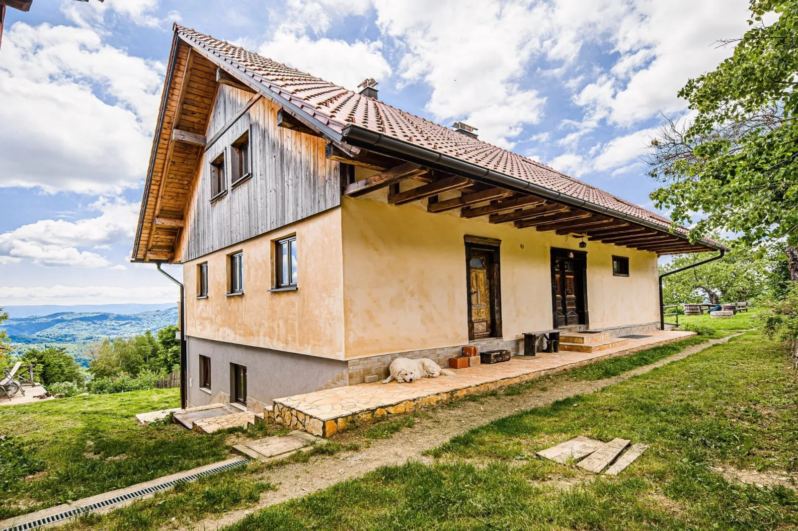 Hidden Authentic Haven Apartments - One Bedroom Apartment with Terrace-Outdoor