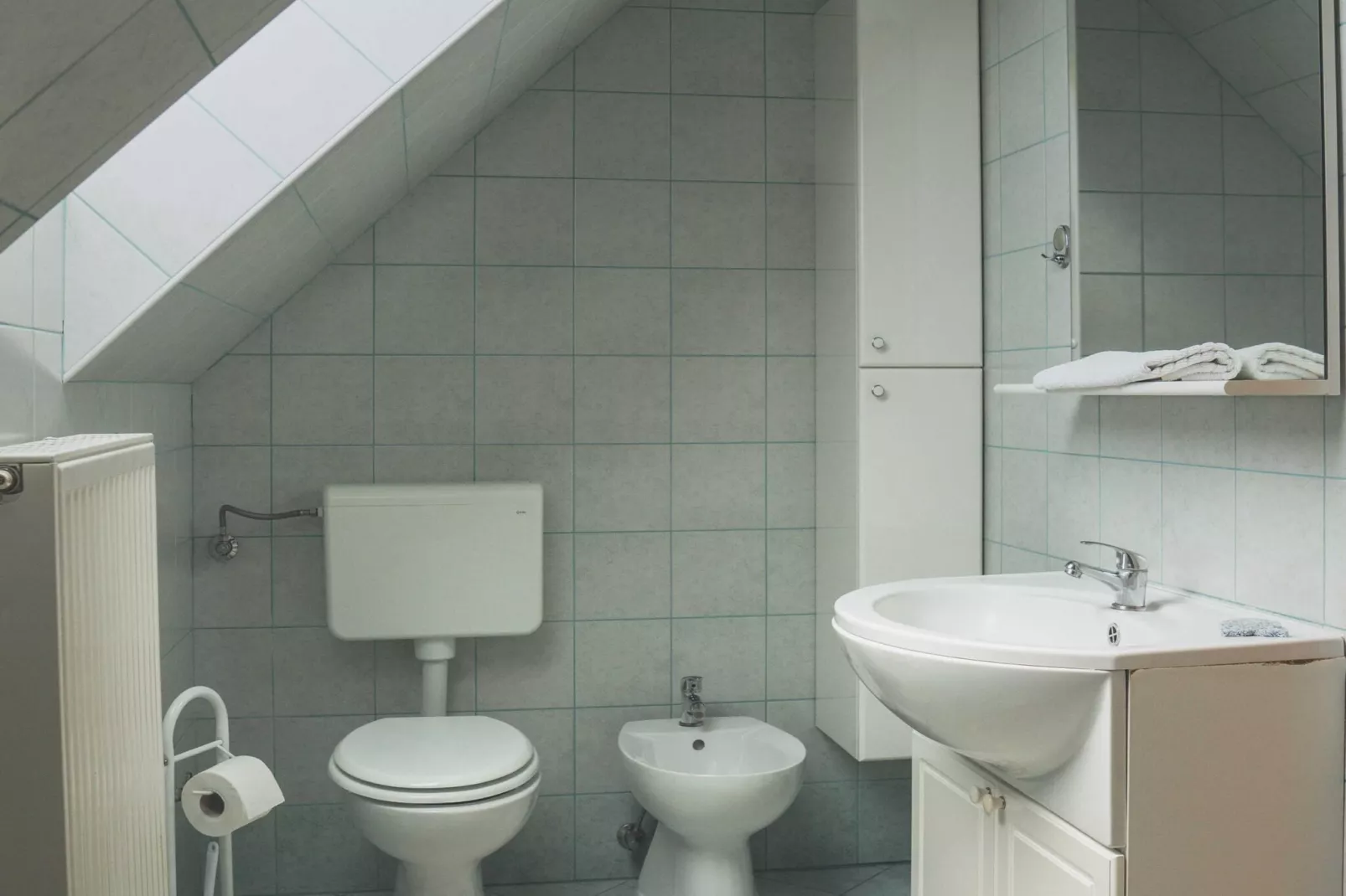 Comfortable Apartment with Mountain View - One Bedroom Apartment-Badezimmer