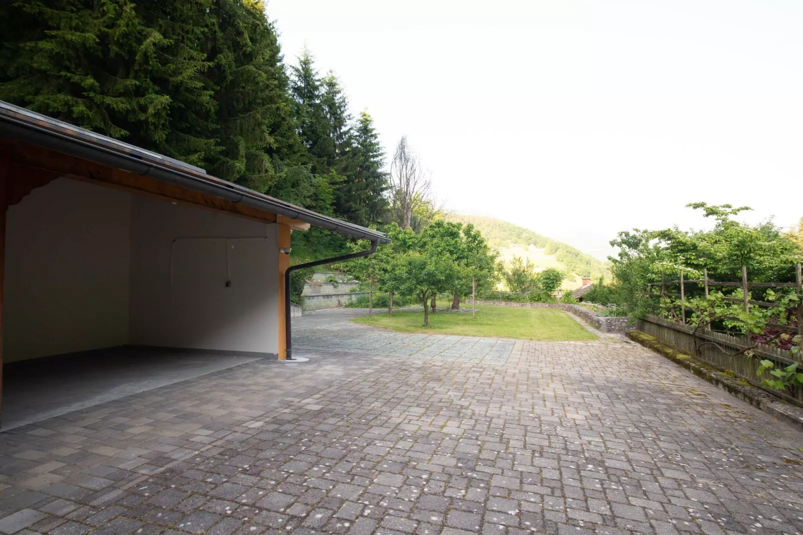 Rustic Authentic Holiday Home with Terrace and Wood Stove - Three Bedroom Holiday Home with Terrace-Im Freien