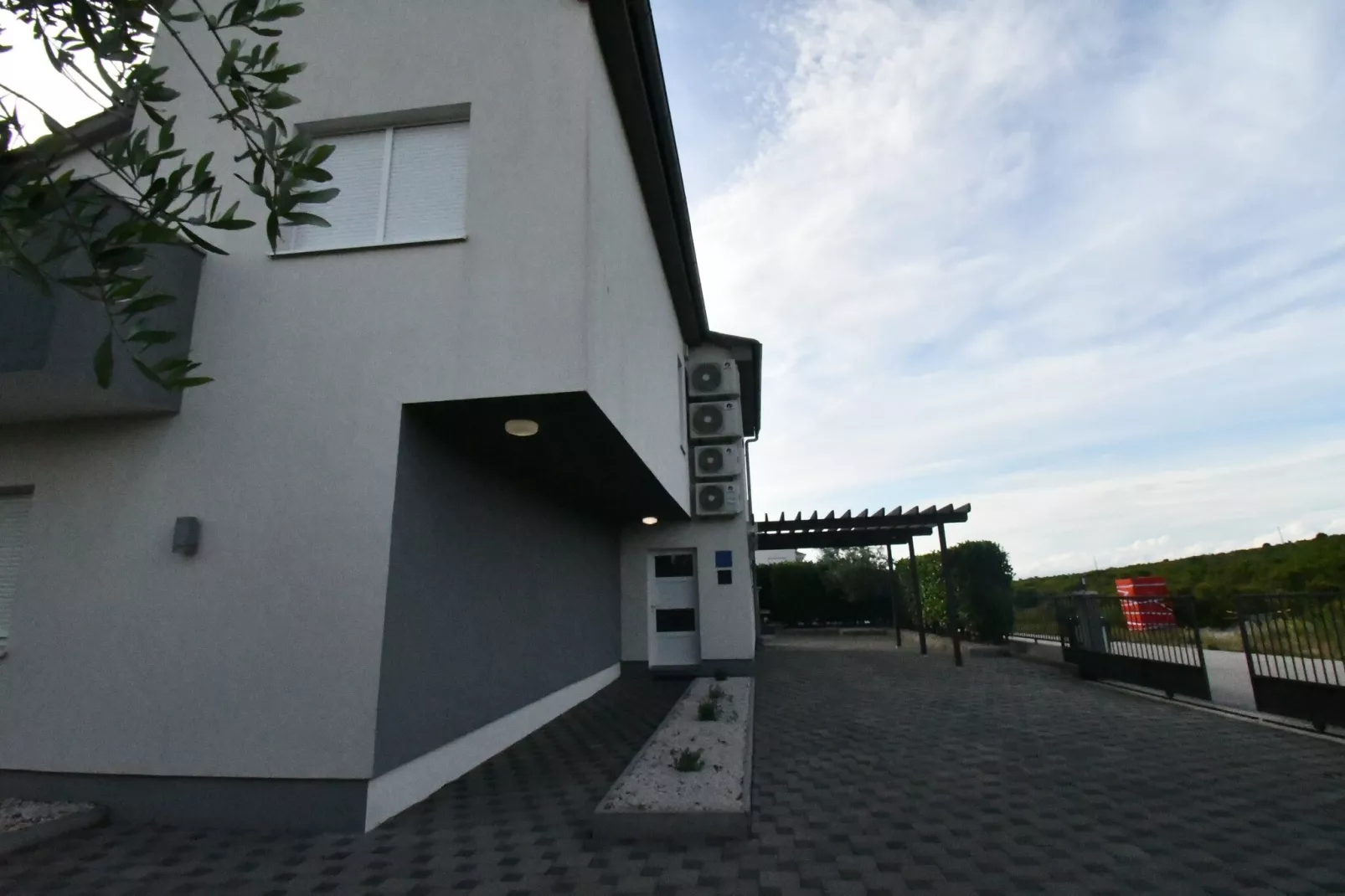 Luxury Escape with Swimming Pool & Modern Design - Deluxe Four Bedroom Villa with Sea View and Private Pool (Villa 5)-Extérieur