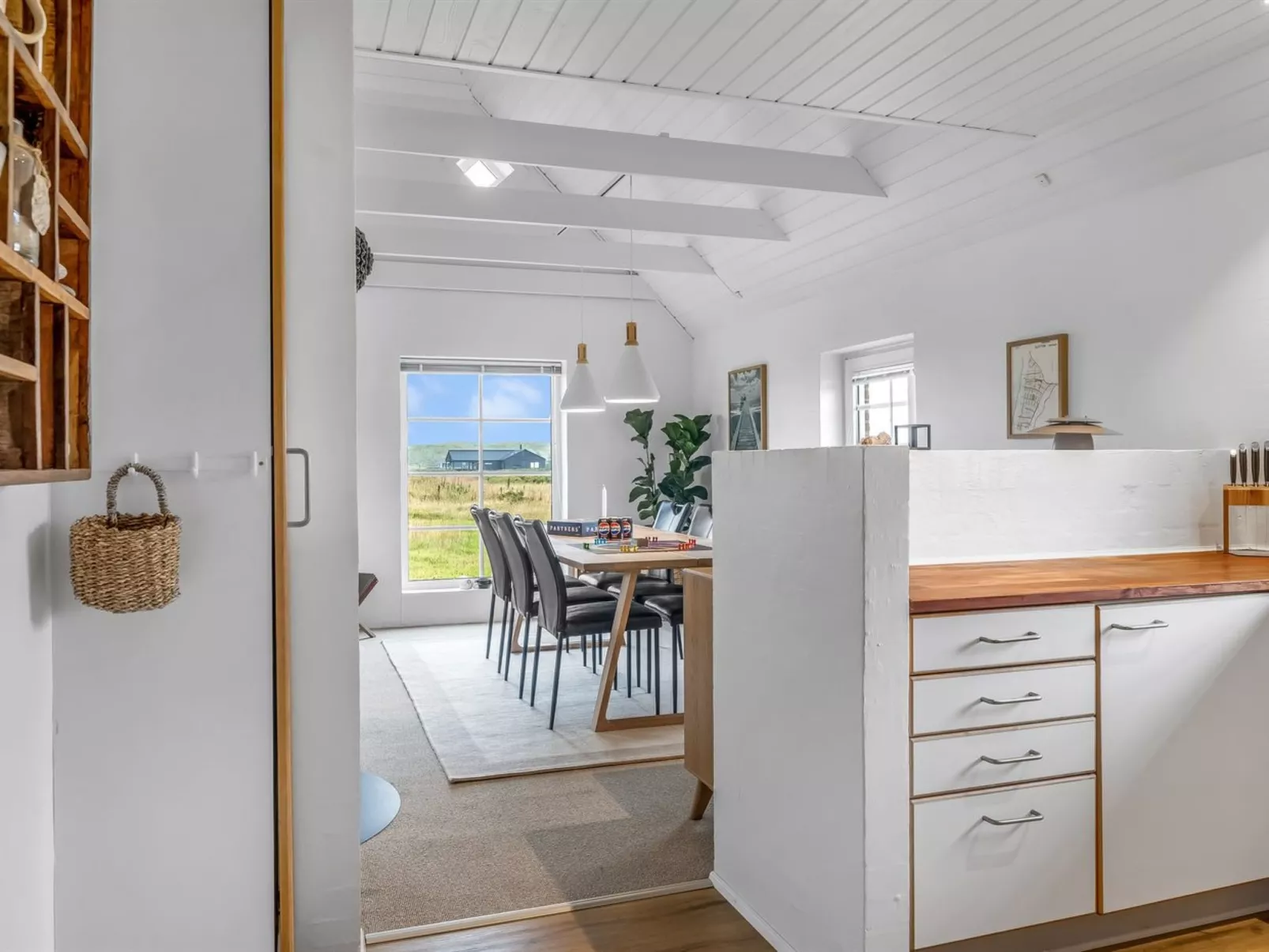 "Amber" - 300m from the sea-Inside