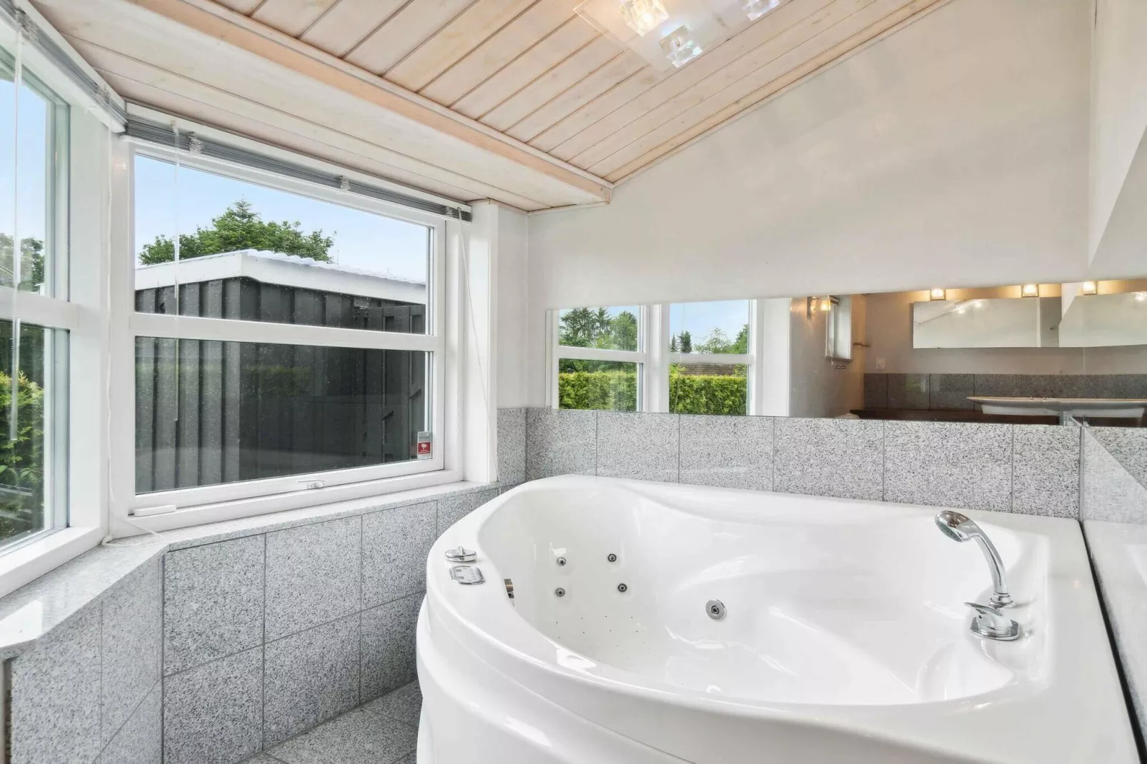 5 Sterne Ferienhaus in Fårvang-Innenbereich