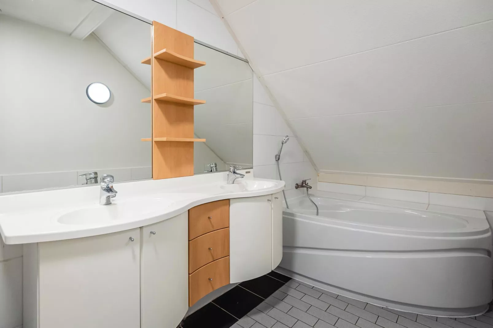 16 - Persons Family bungalow-Salle de bain