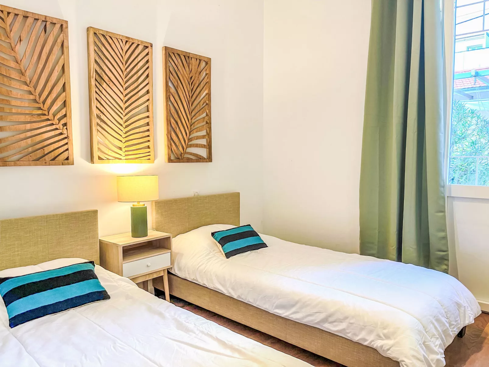 Côté Bassin-Drinnen