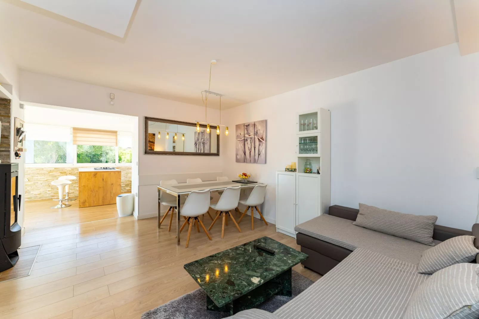 Villa Sucic with private pool-Wohnzimmer